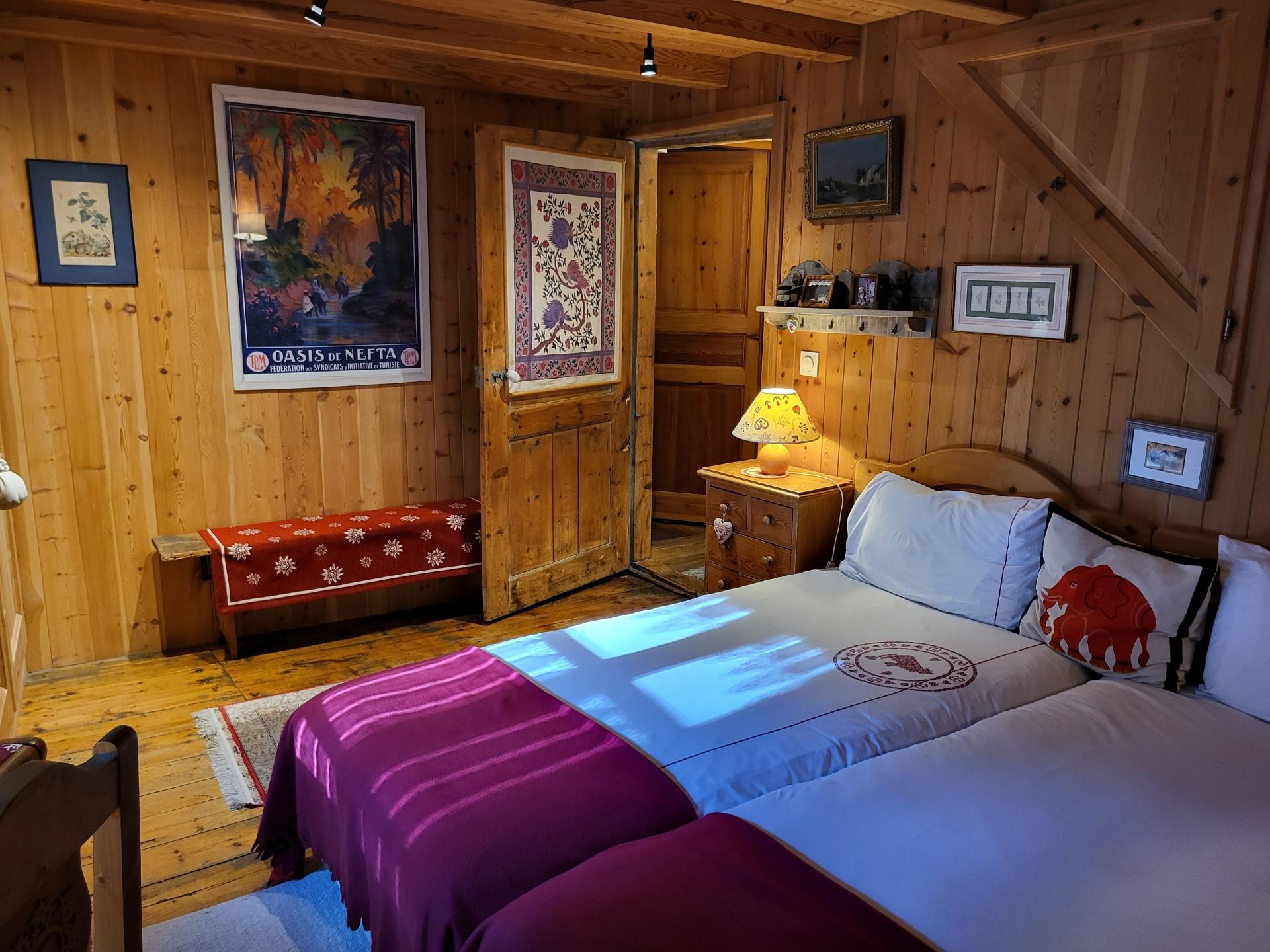 Photo 6 of the listing.