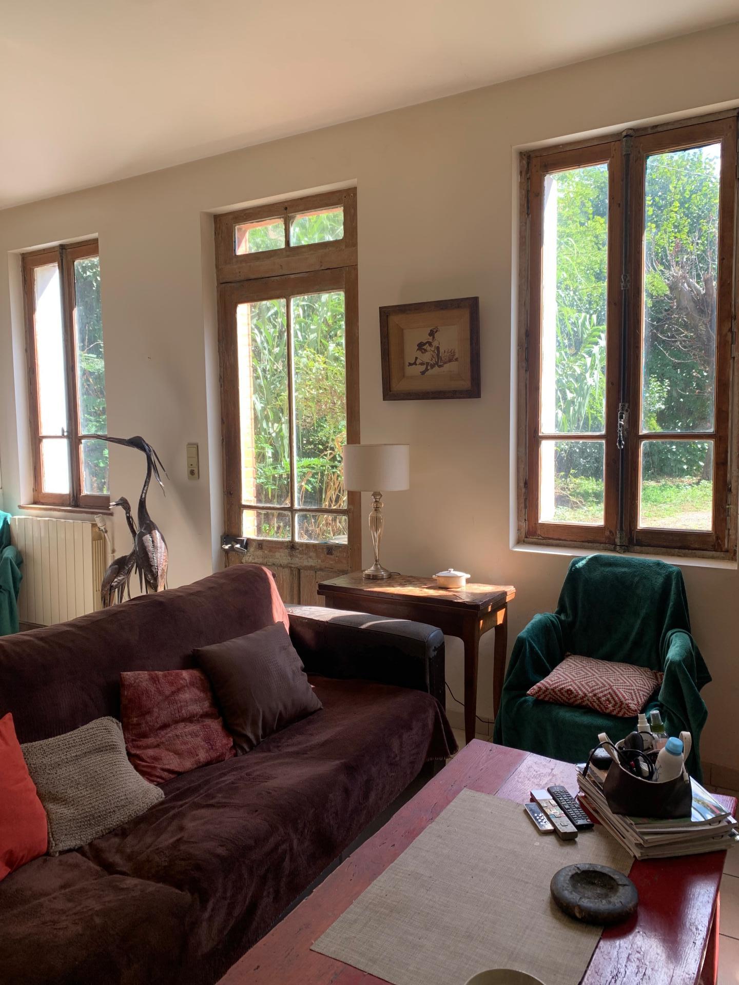 Photo 3 of the listing.