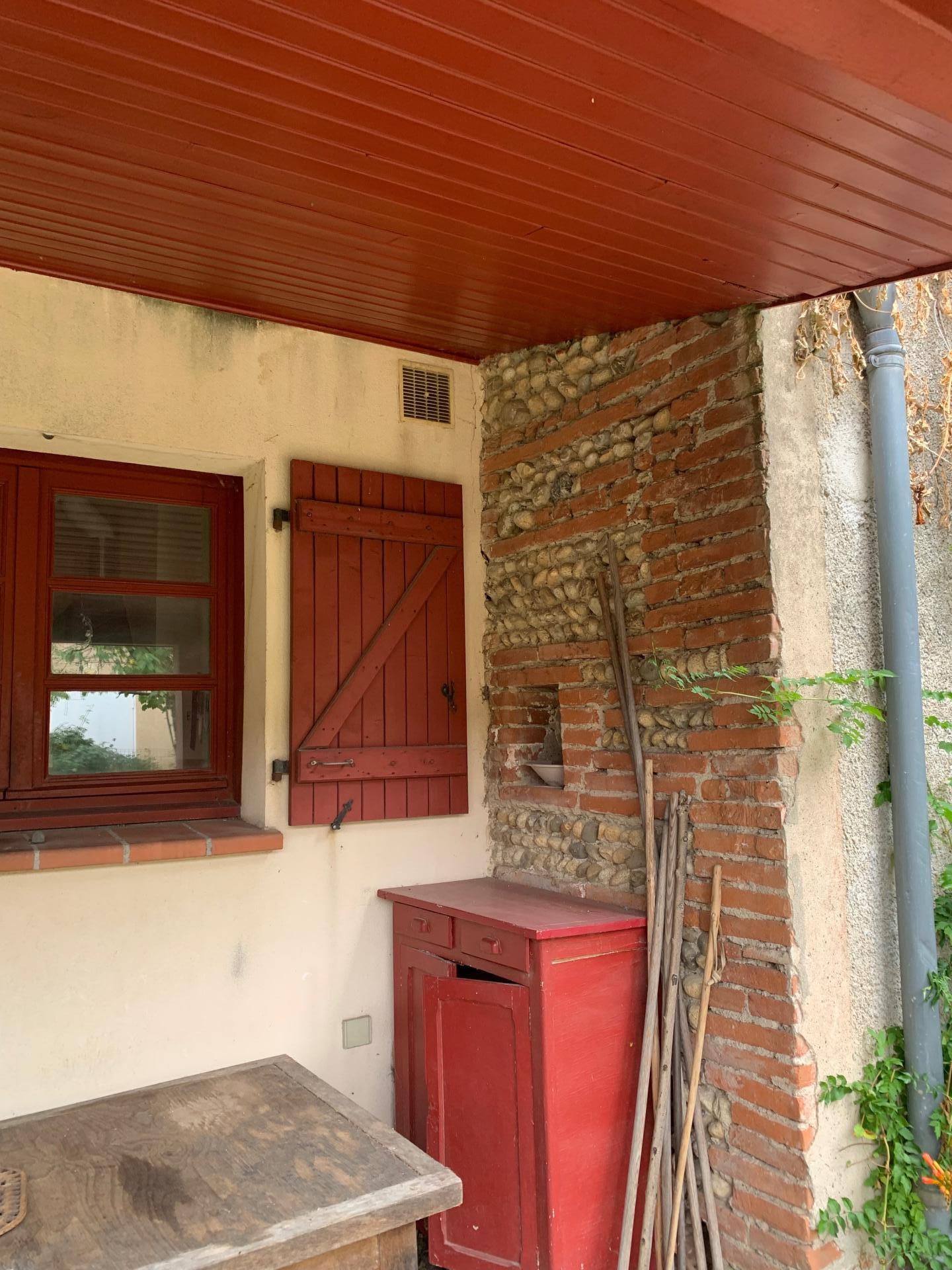 Photo 5 of the listing.