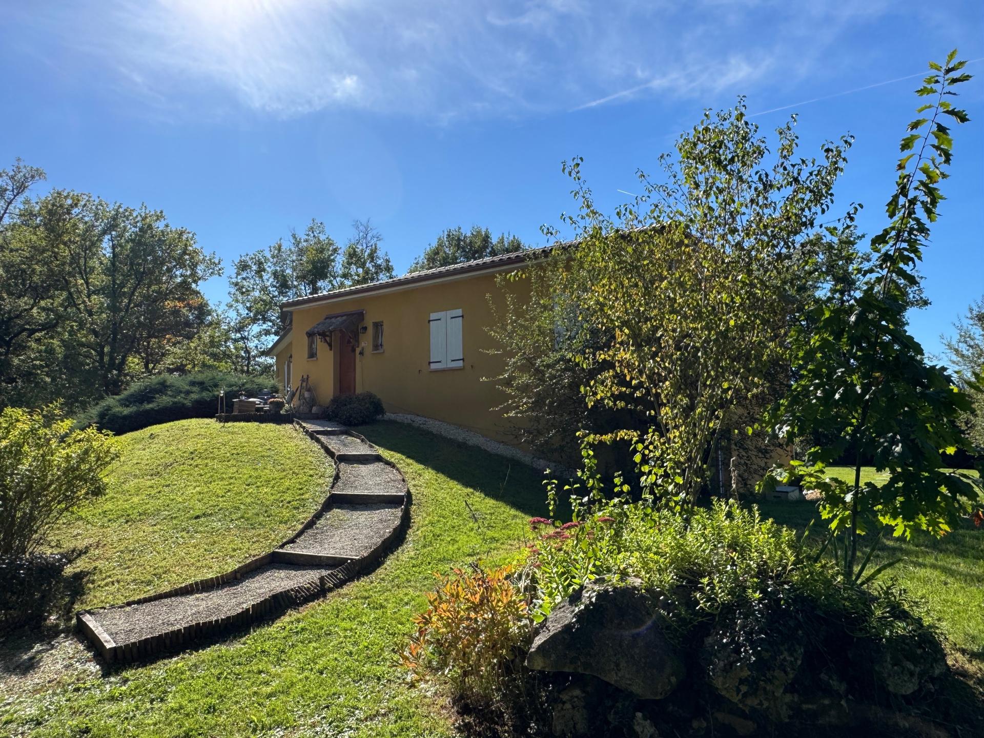 Photo 14 of the listing.