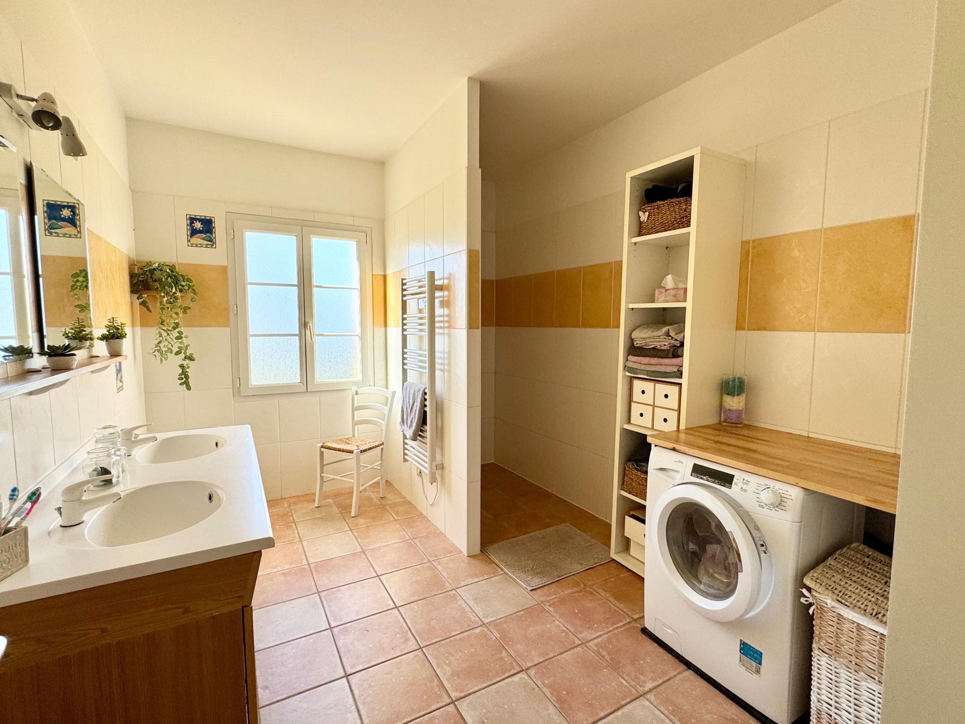 Photo 6 of the listing.