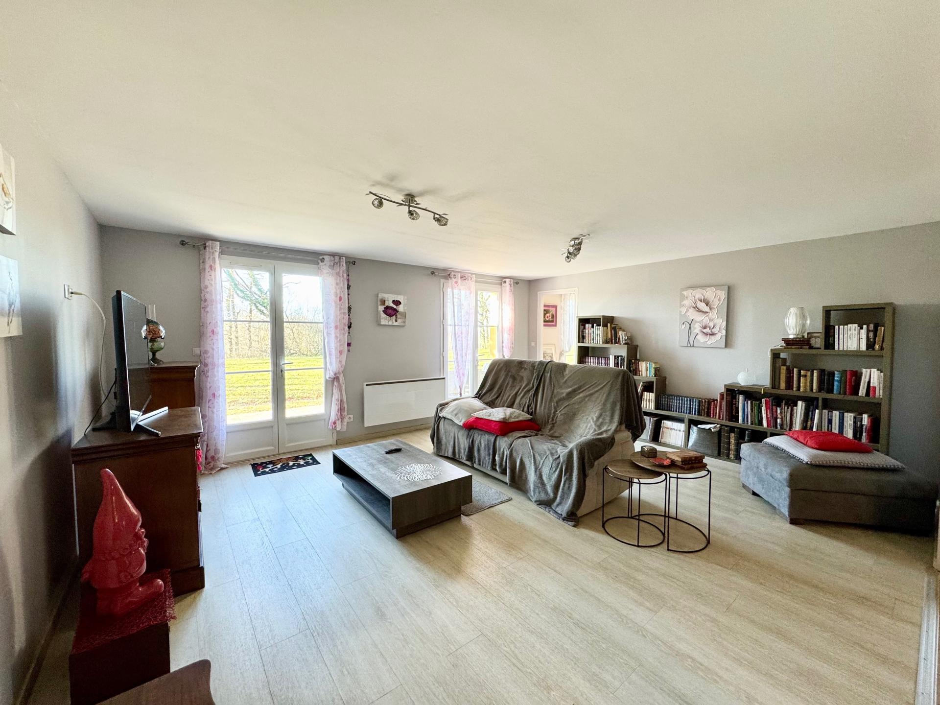 Photo 10 of the listing.