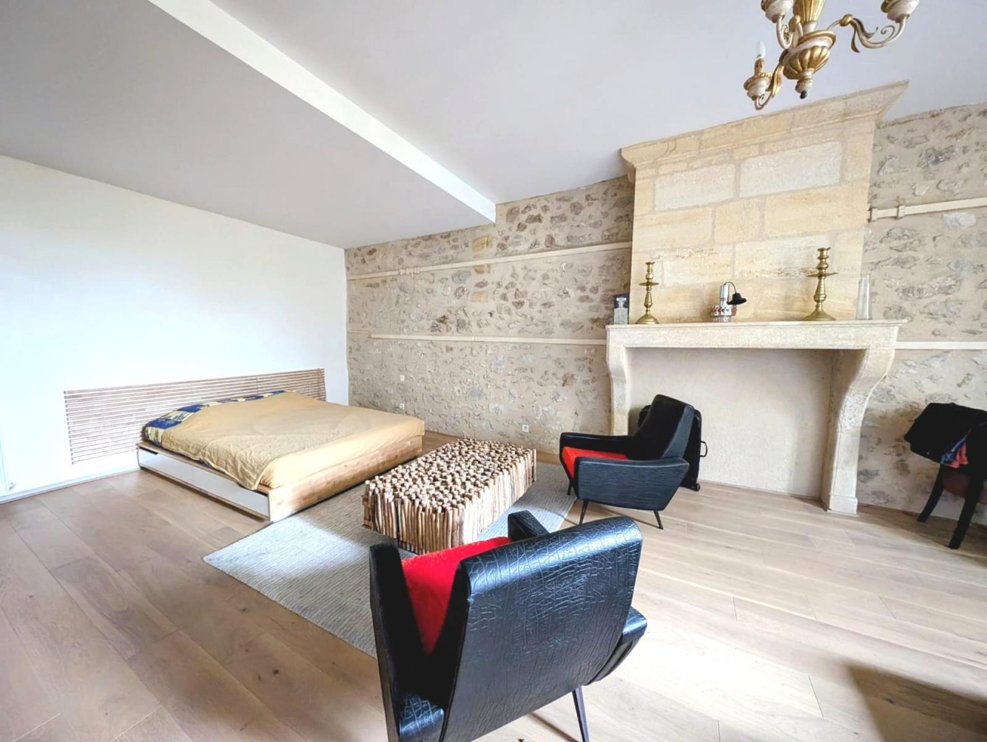 Photo 9 of the listing.