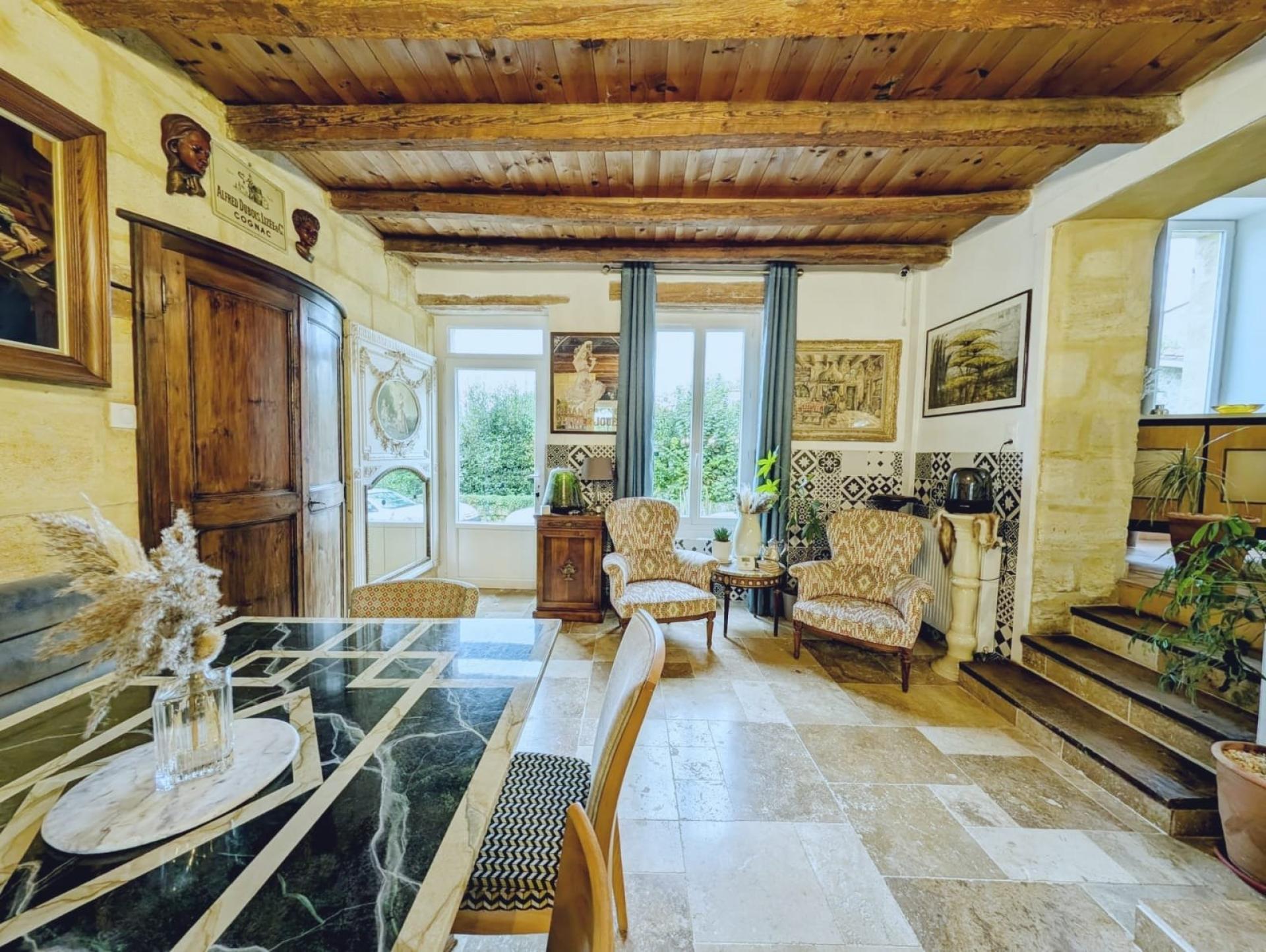 Photo 10 of the listing.