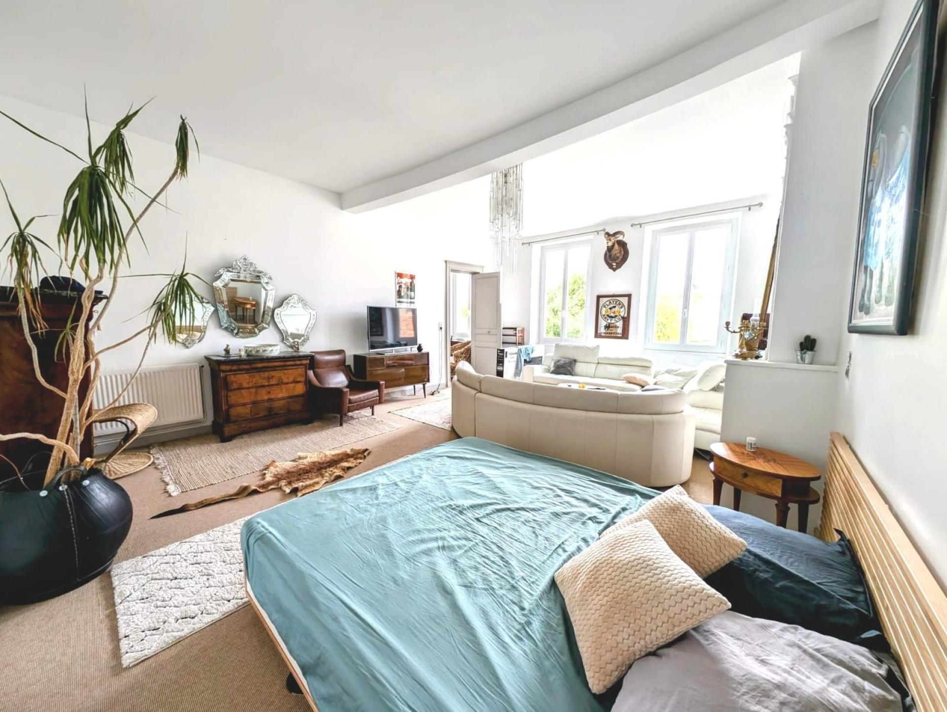 Photo 15 of the listing.