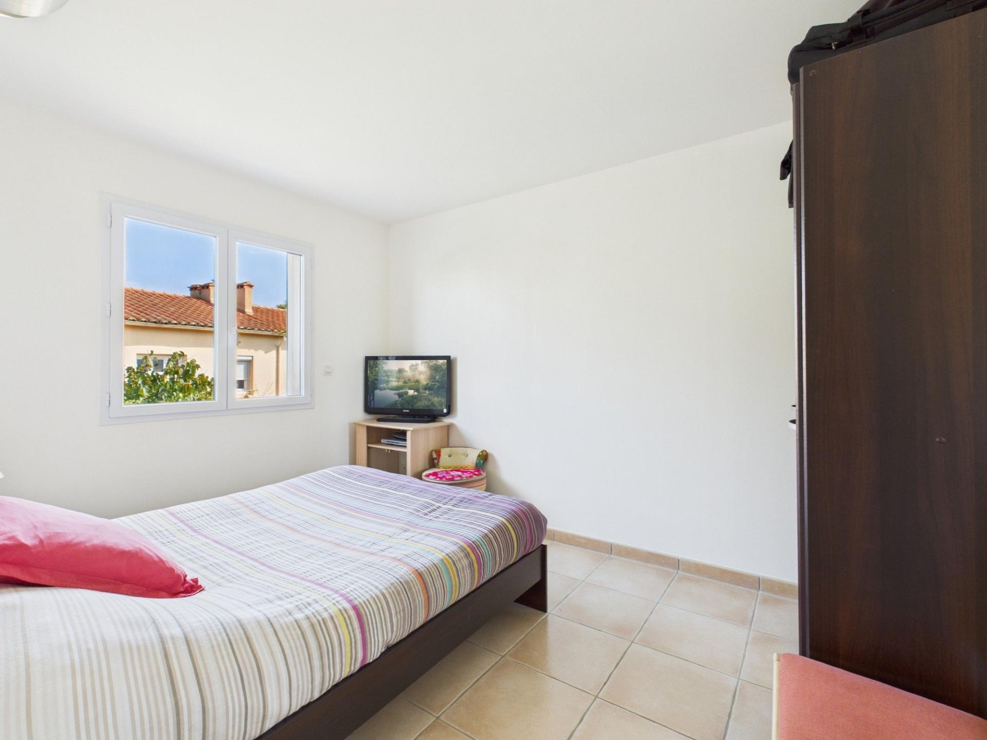 Photo 13 of the listing.