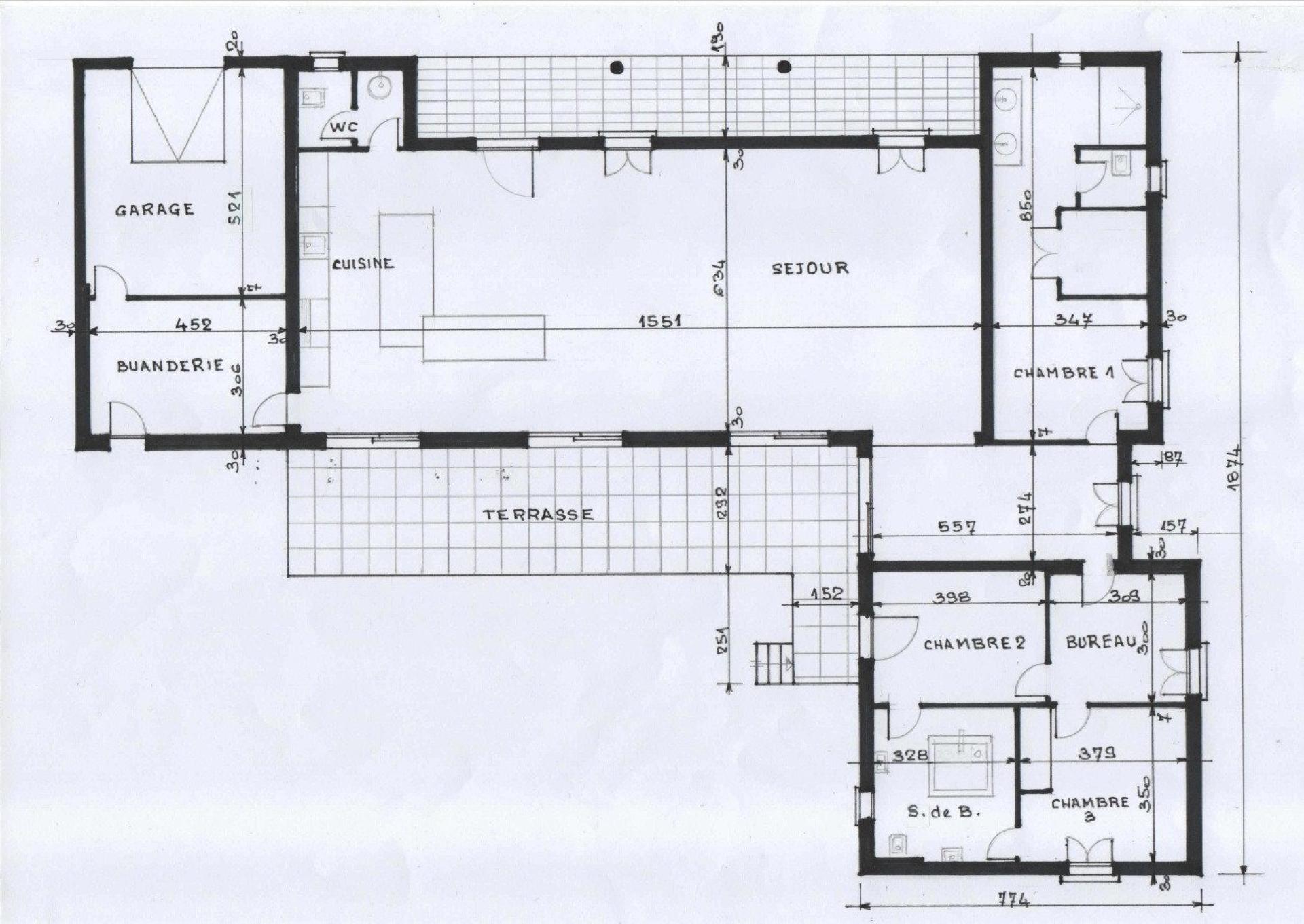 Photo 17 of the listing.