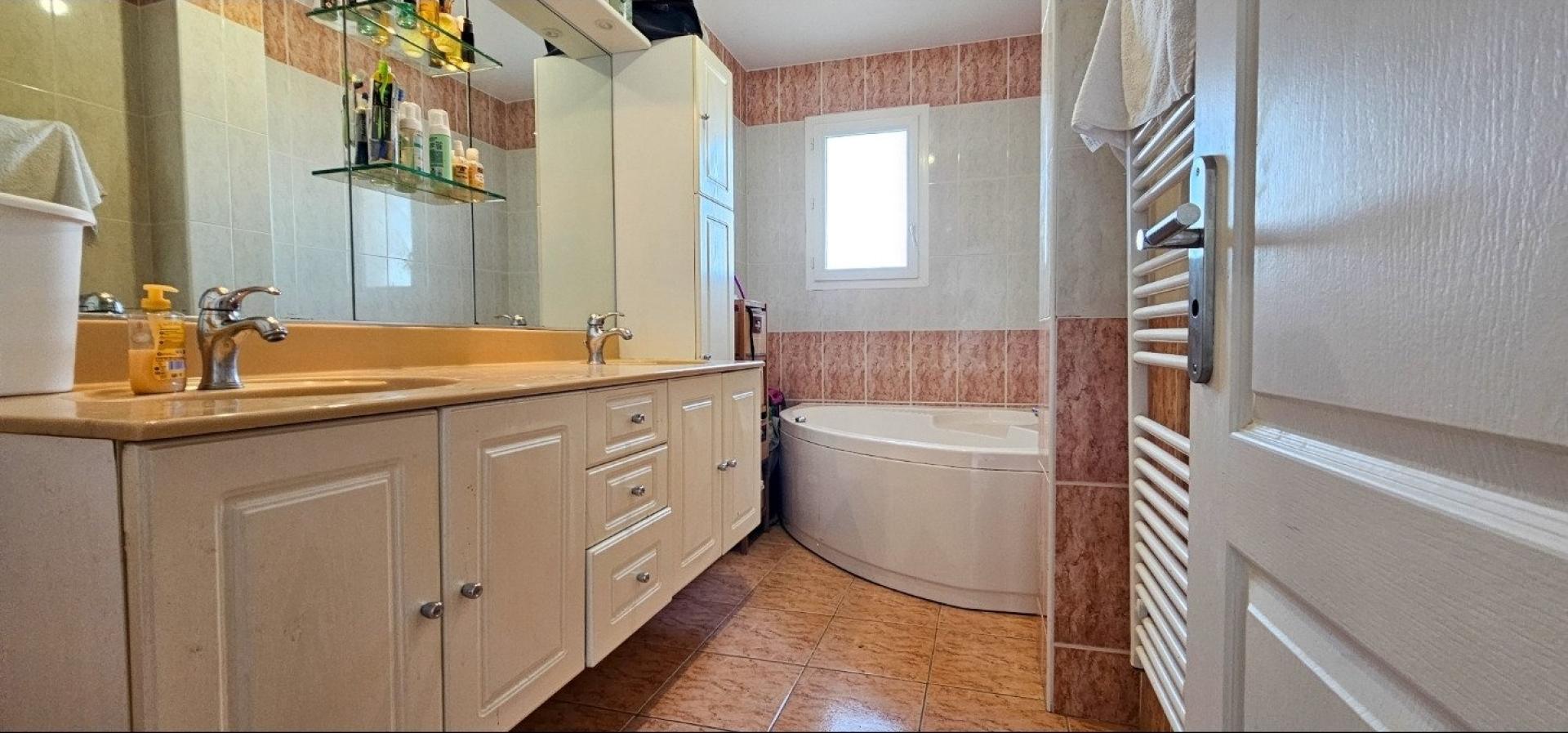 Photo 16 de l'annonce.