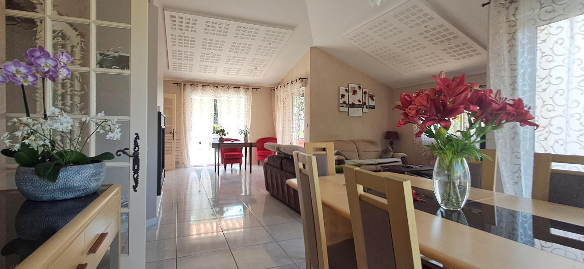 Photo 9 of the listing.