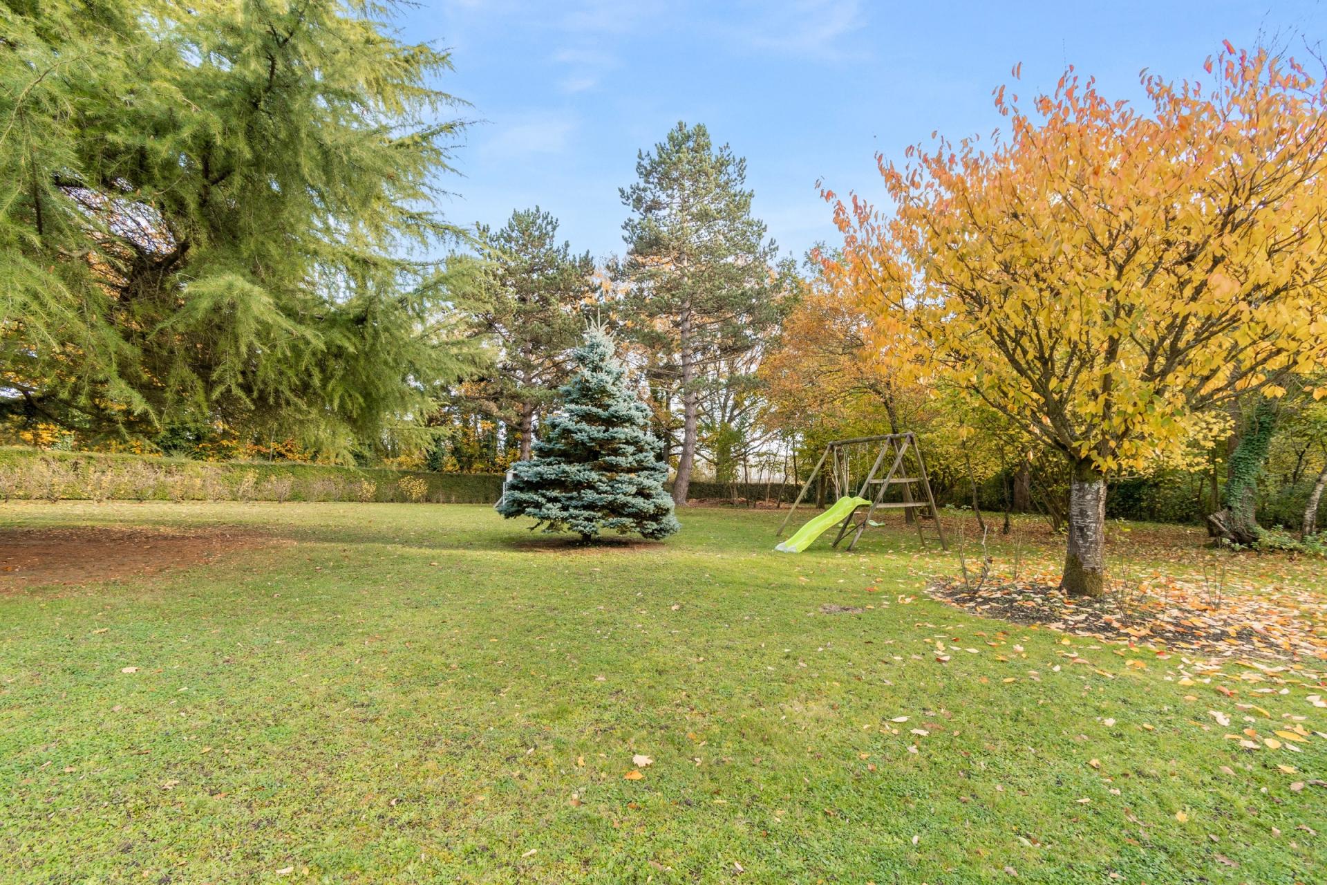 Photo 20 of the listing.