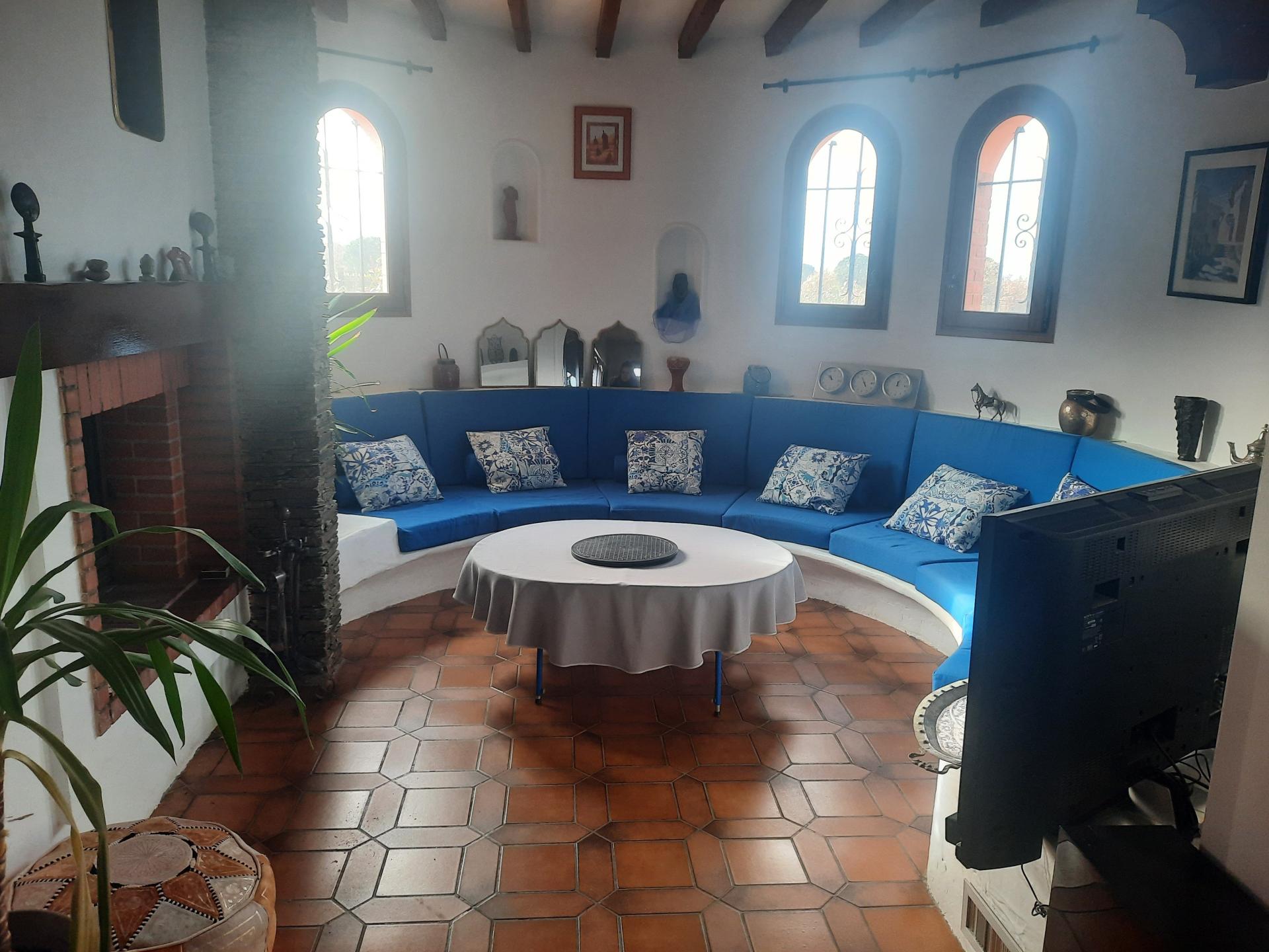 Photo 6 of the listing.