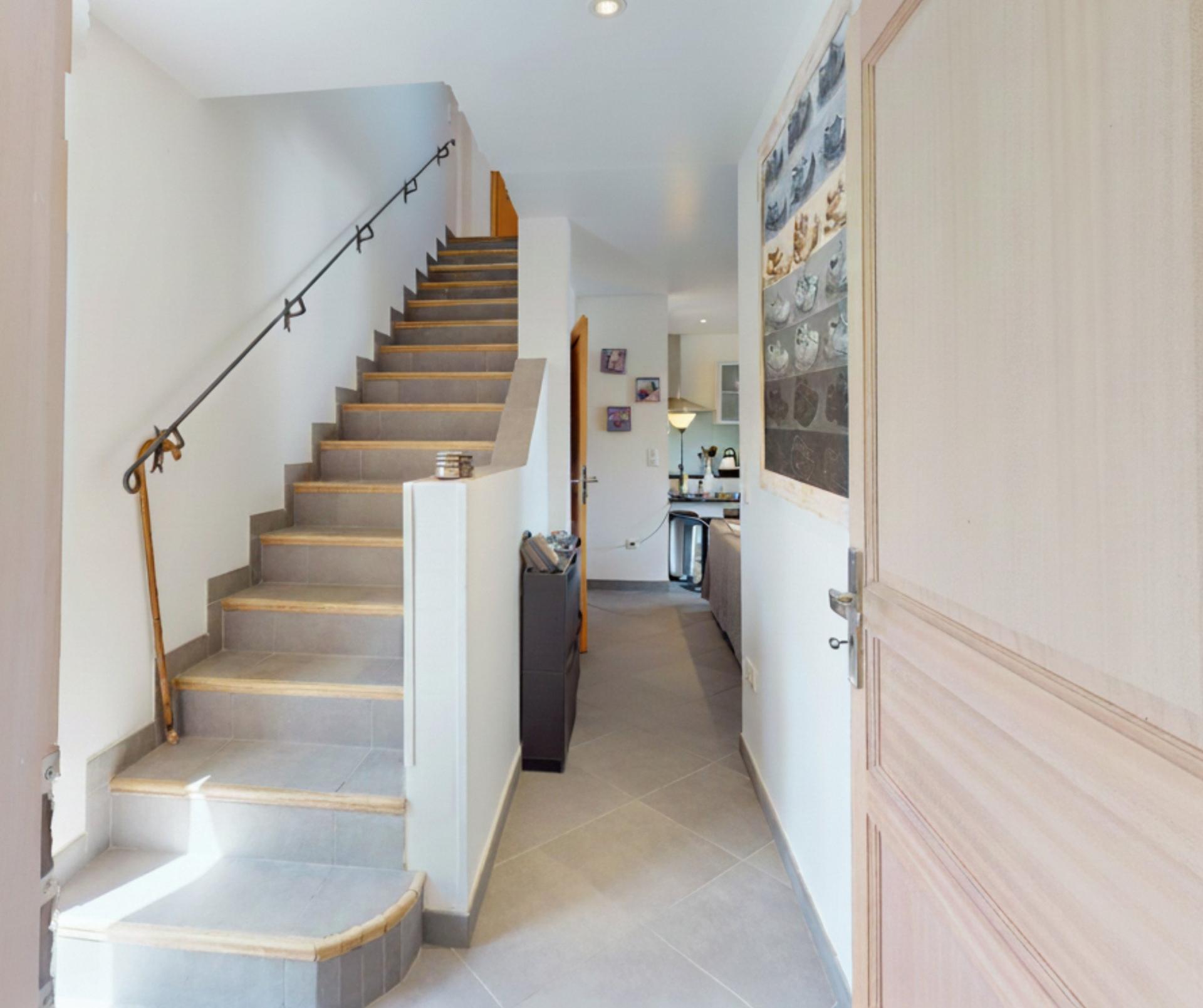 Photo 8 of the listing.