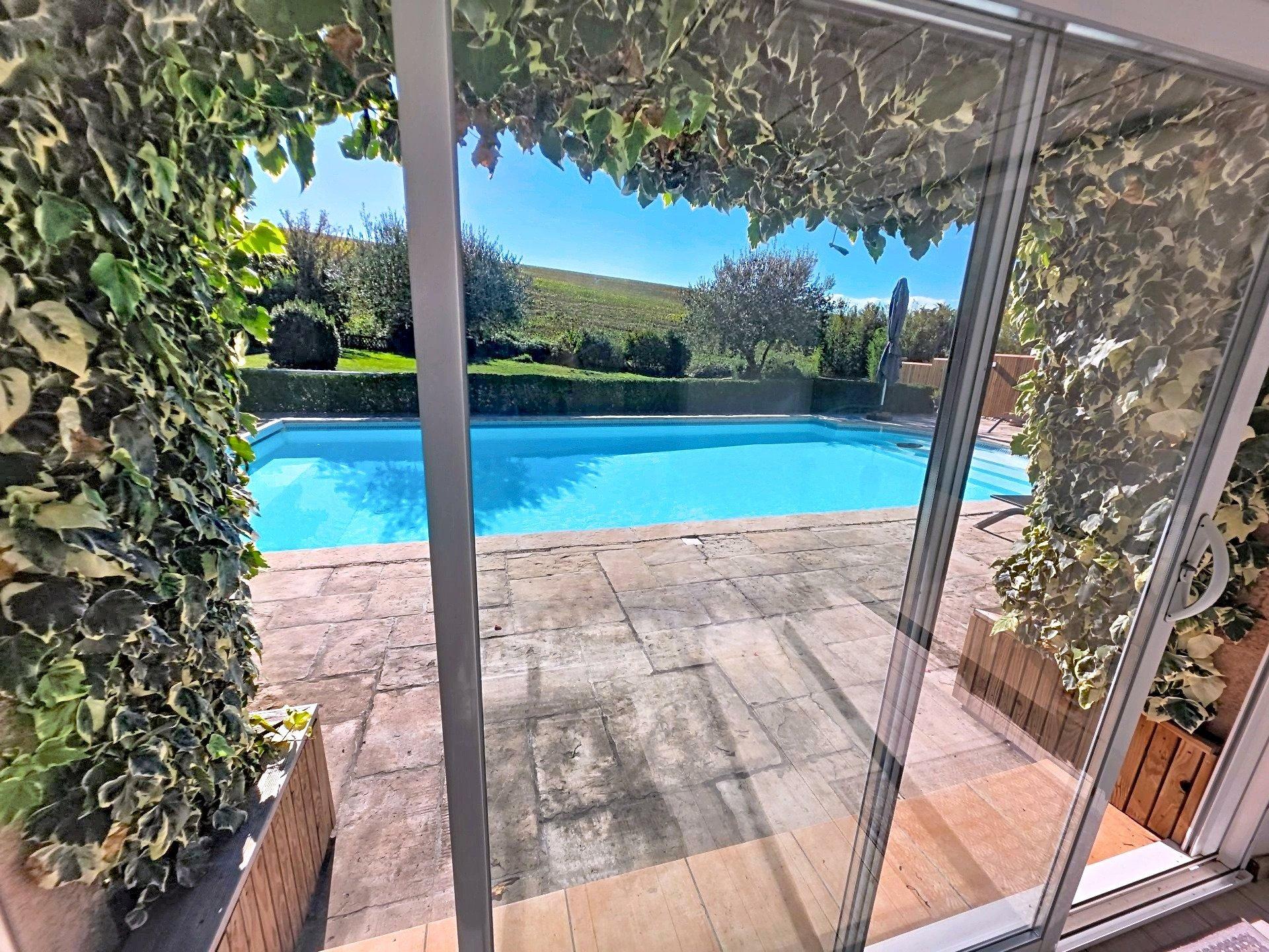 Photo 25 of the listing.