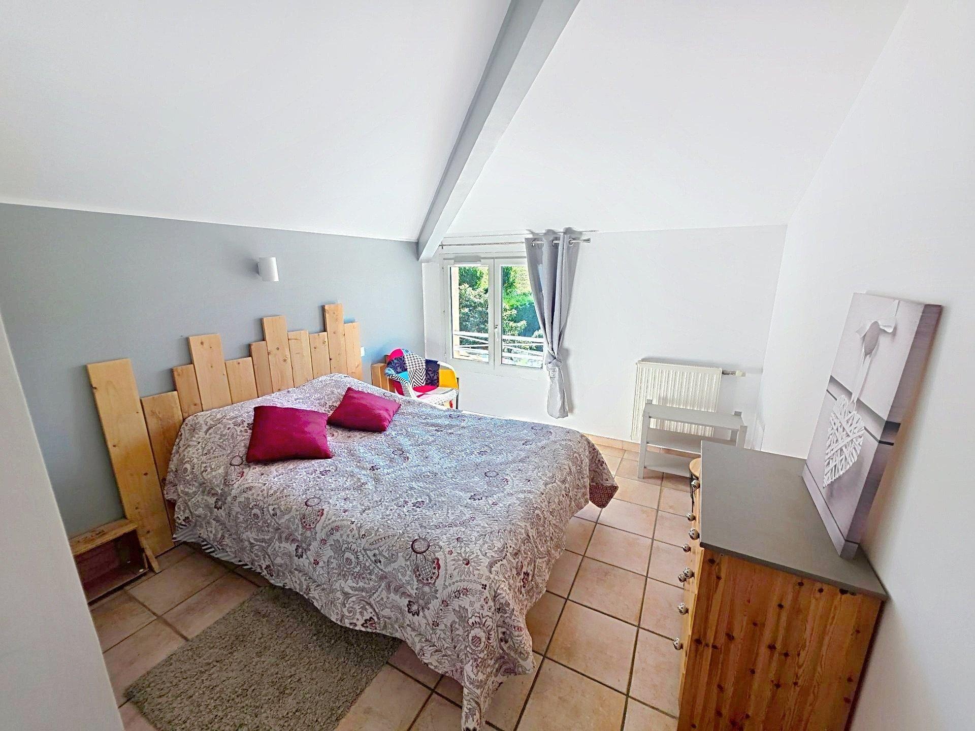 Photo 15 of the listing.