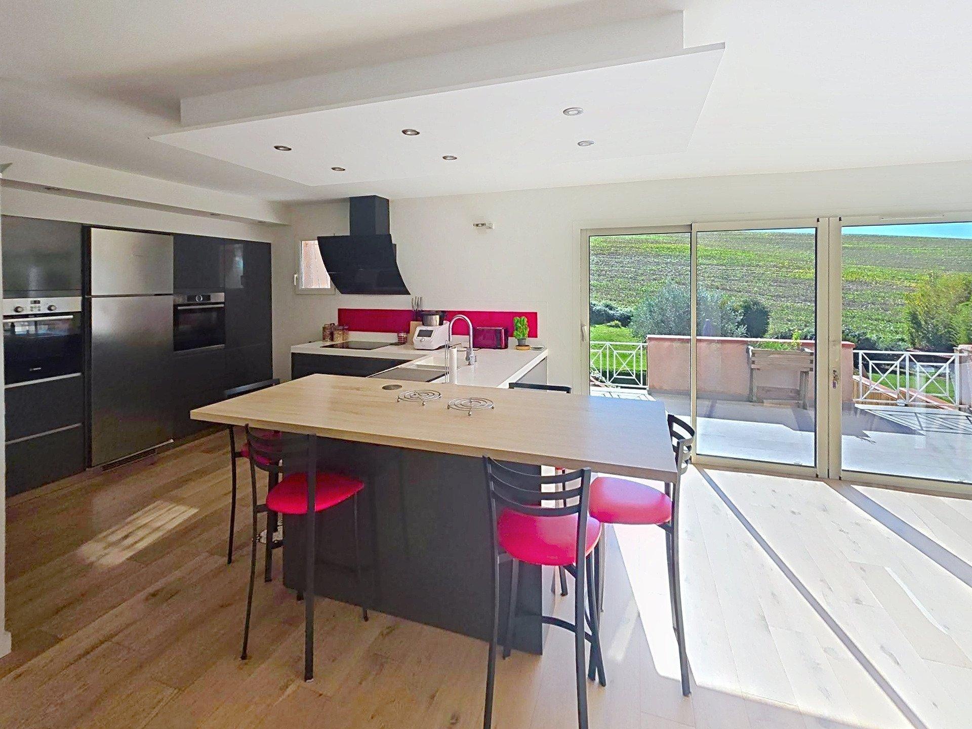 Photo 16 of the listing.