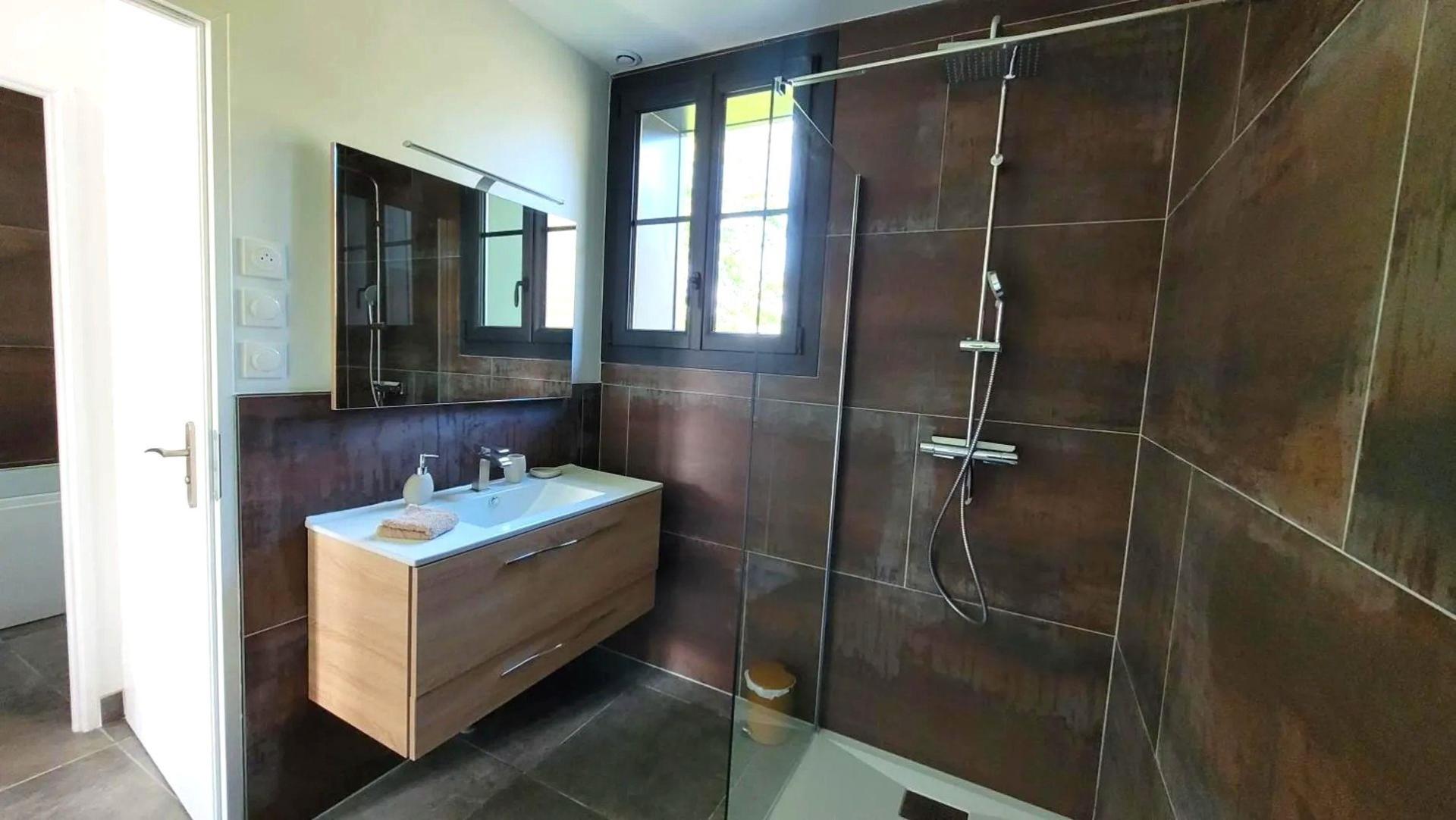 Photo 21 de l'annonce.