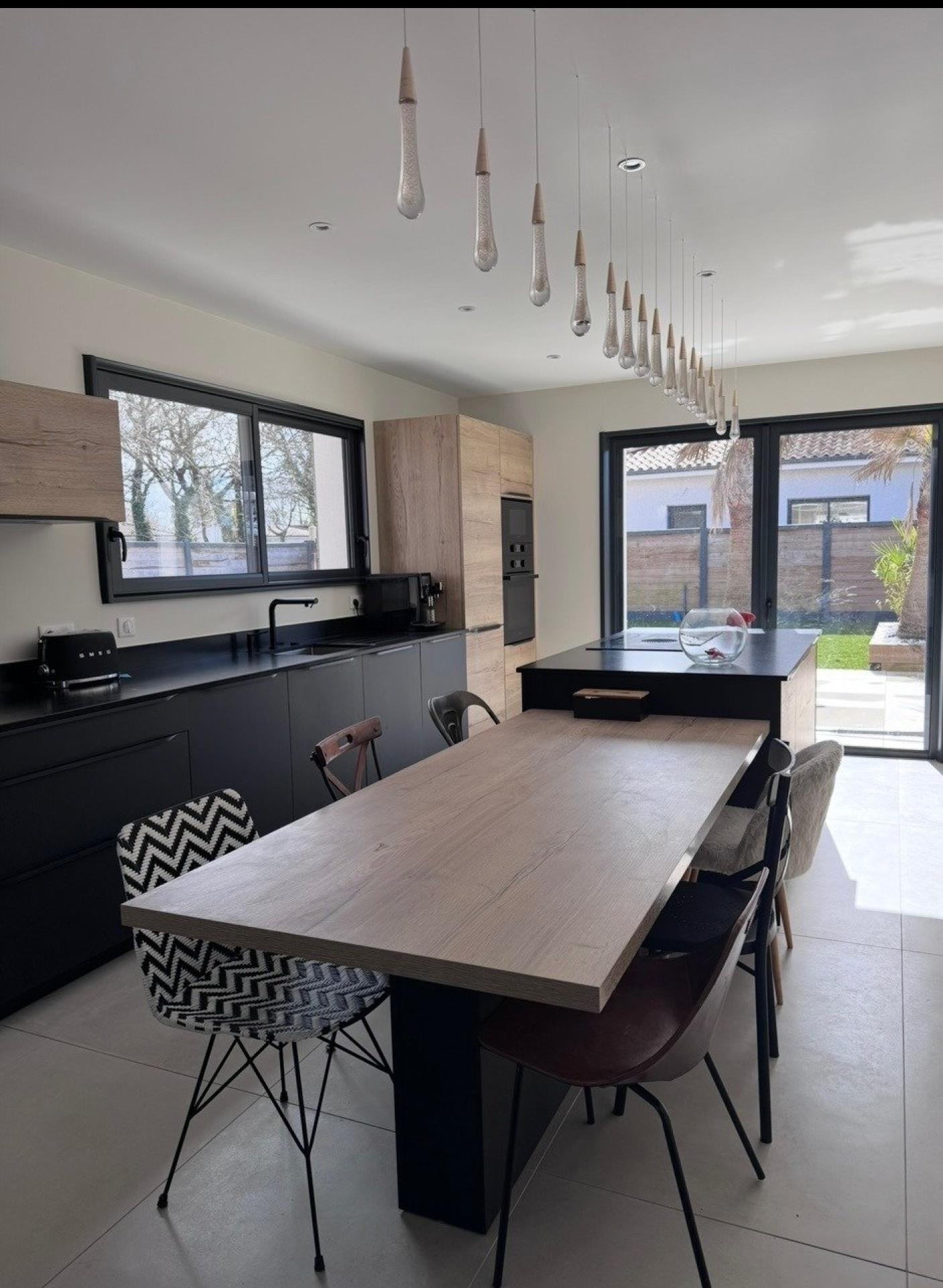 Photo 5 of the listing.