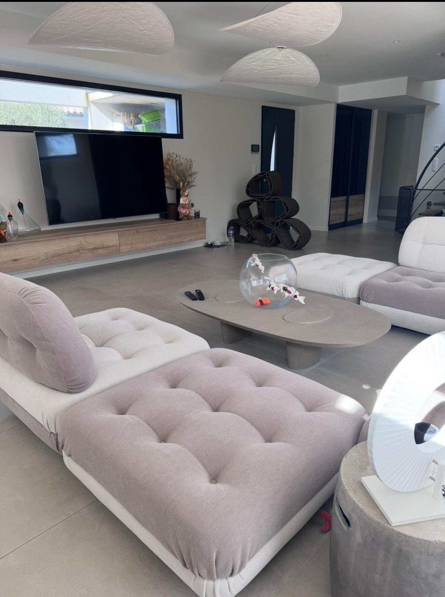 Photo 4 of the listing.