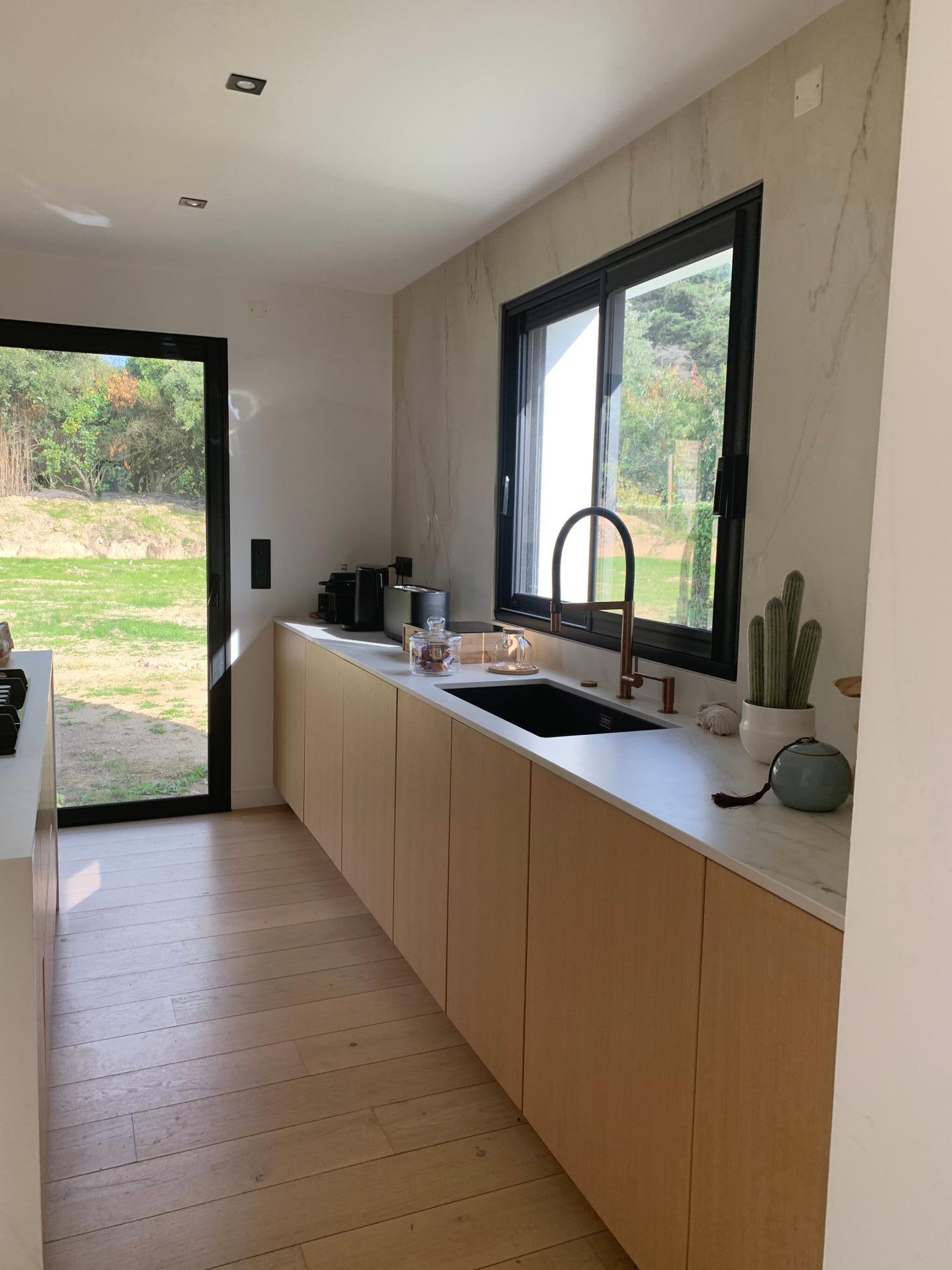 Photo 3 of the listing.