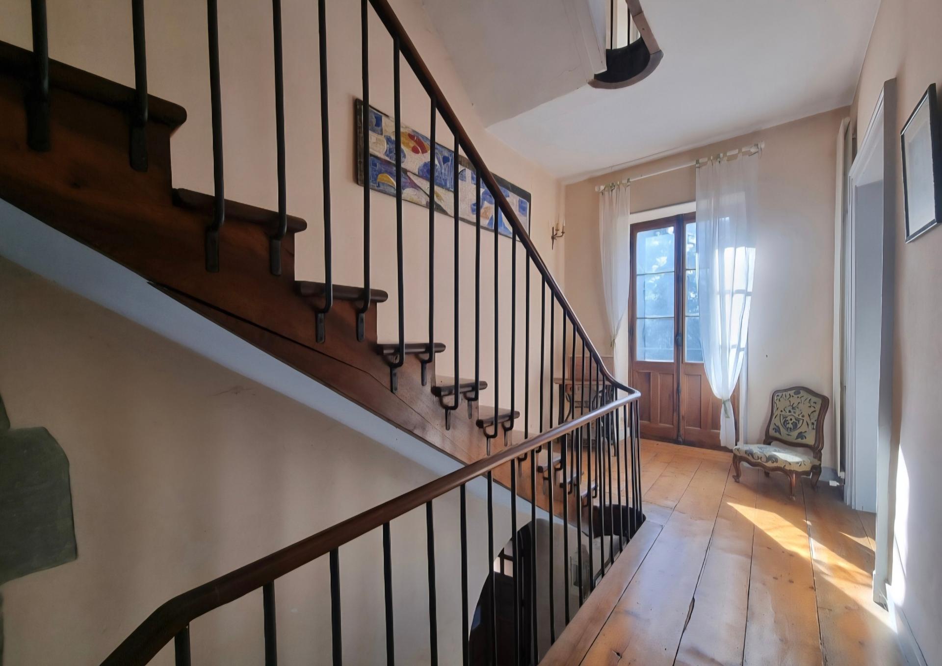 Photo 11 of the listing.