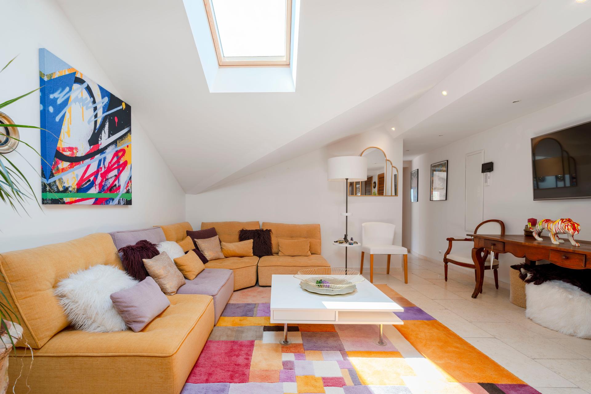 Photo 9 of the listing.