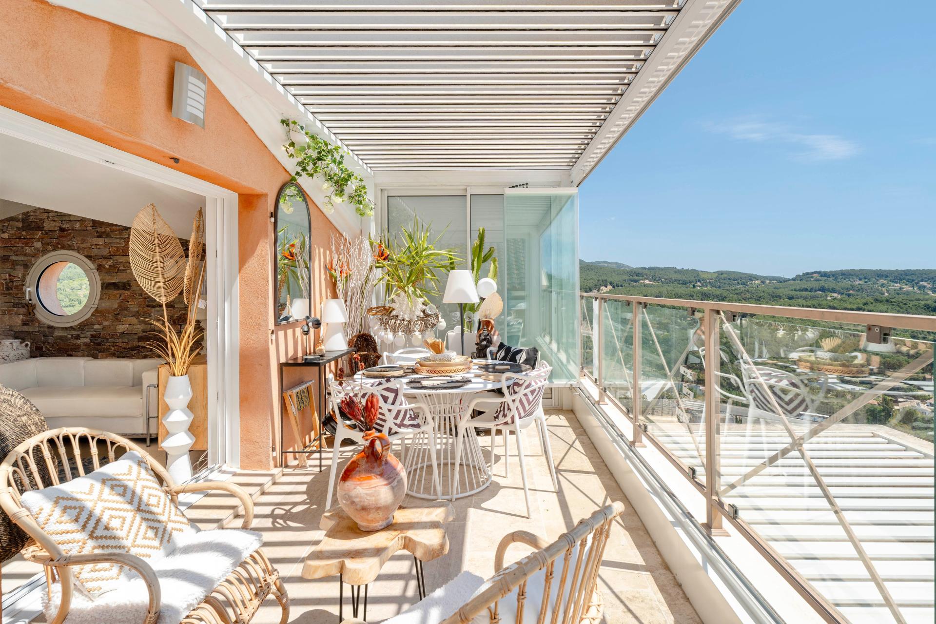 Photo 4 of the listing.