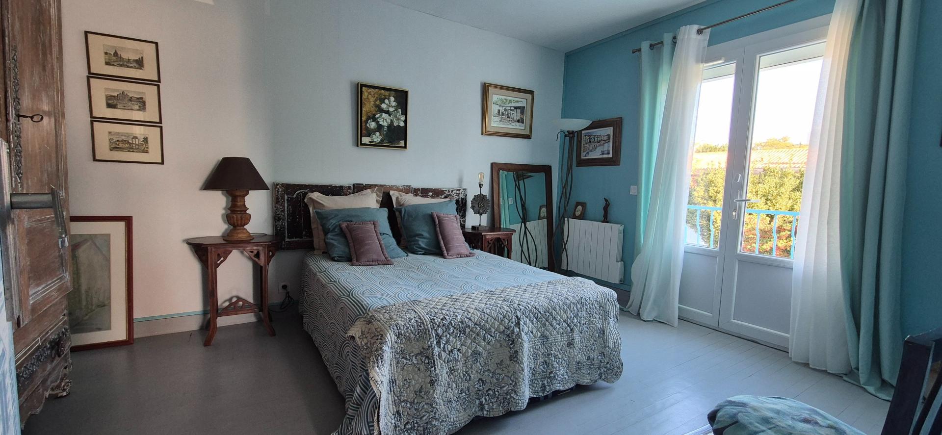 Photo 13 of the listing.