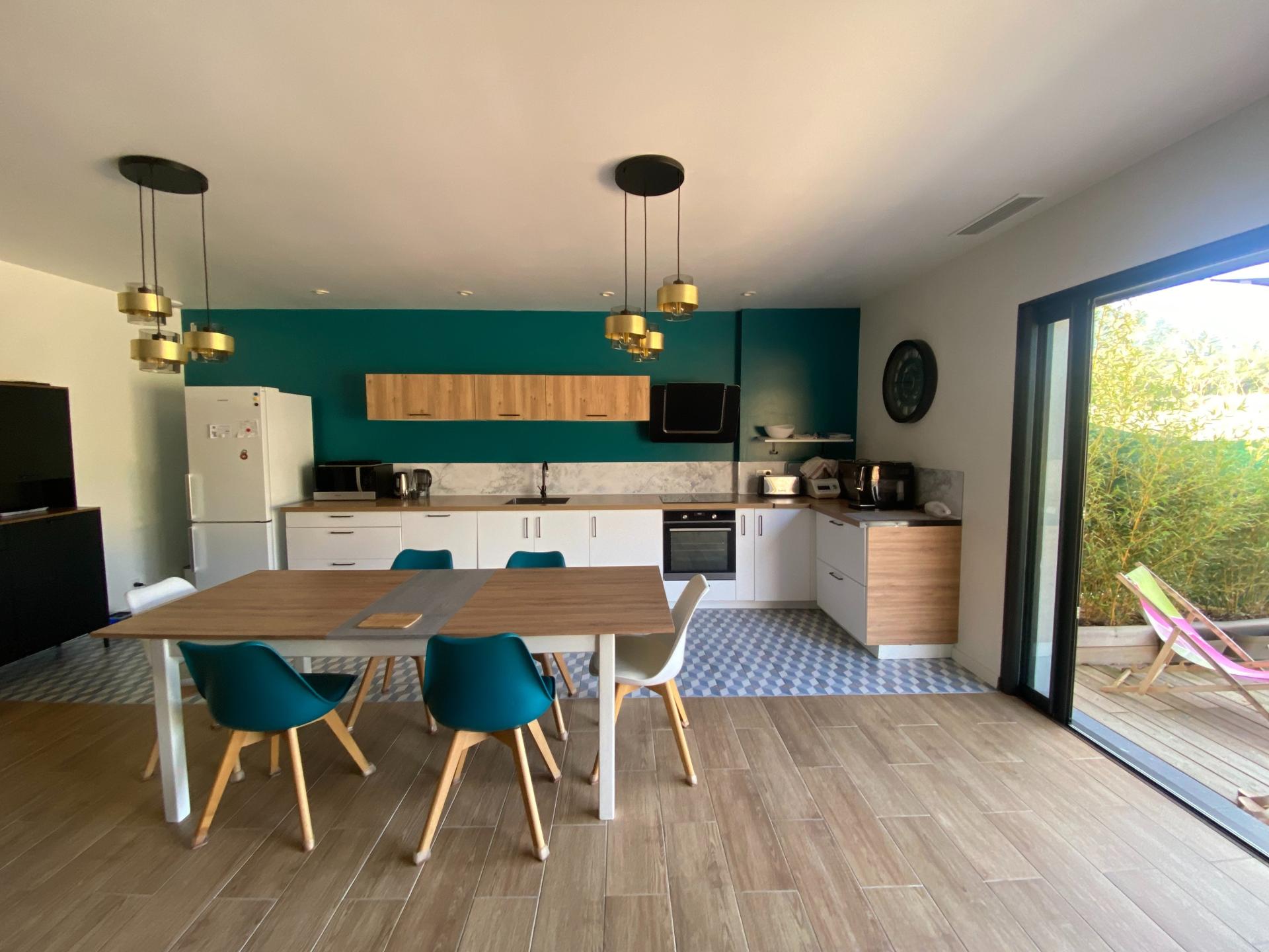 Photo 5 of the listing.