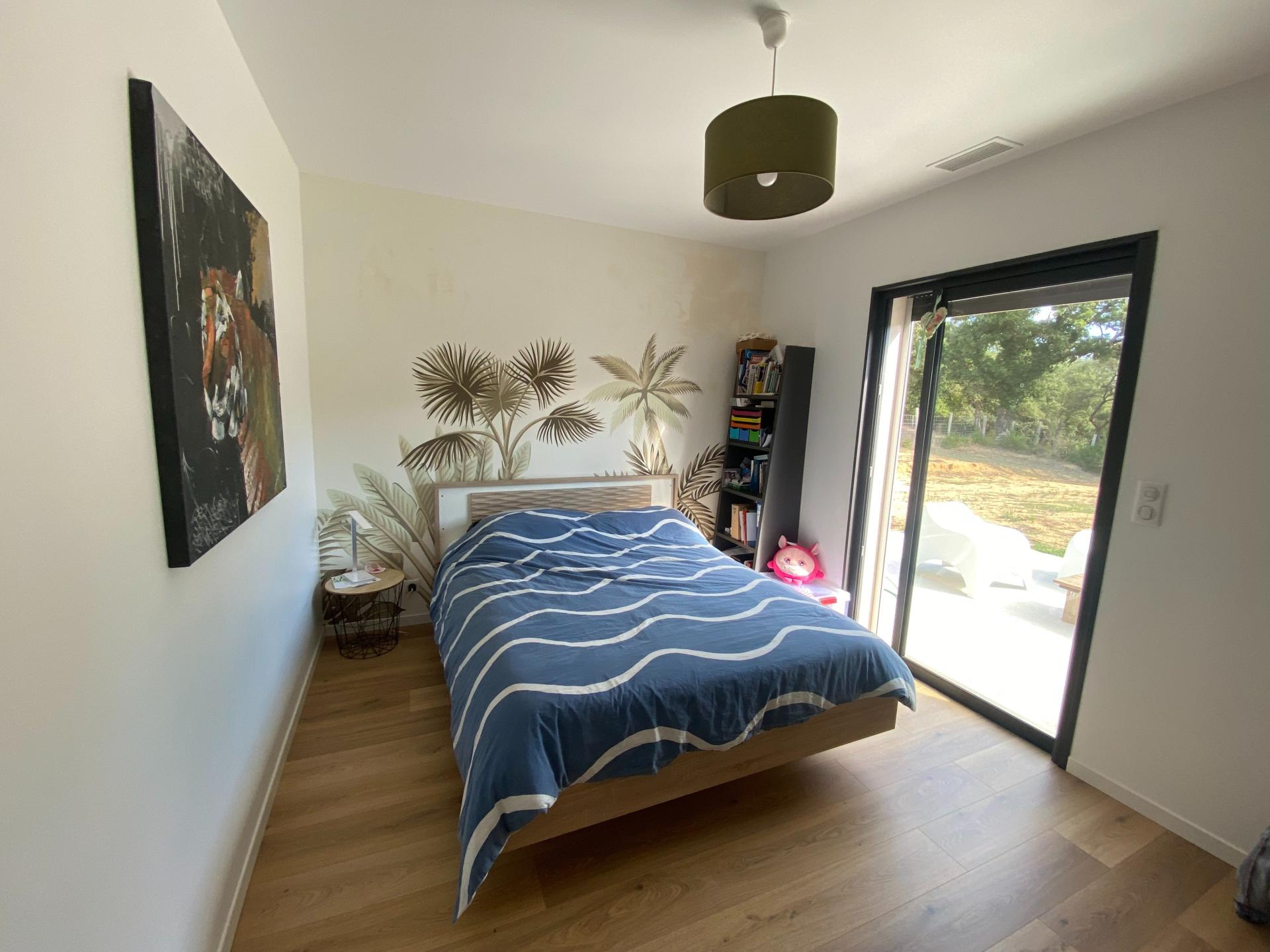 Photo 6 of the listing.