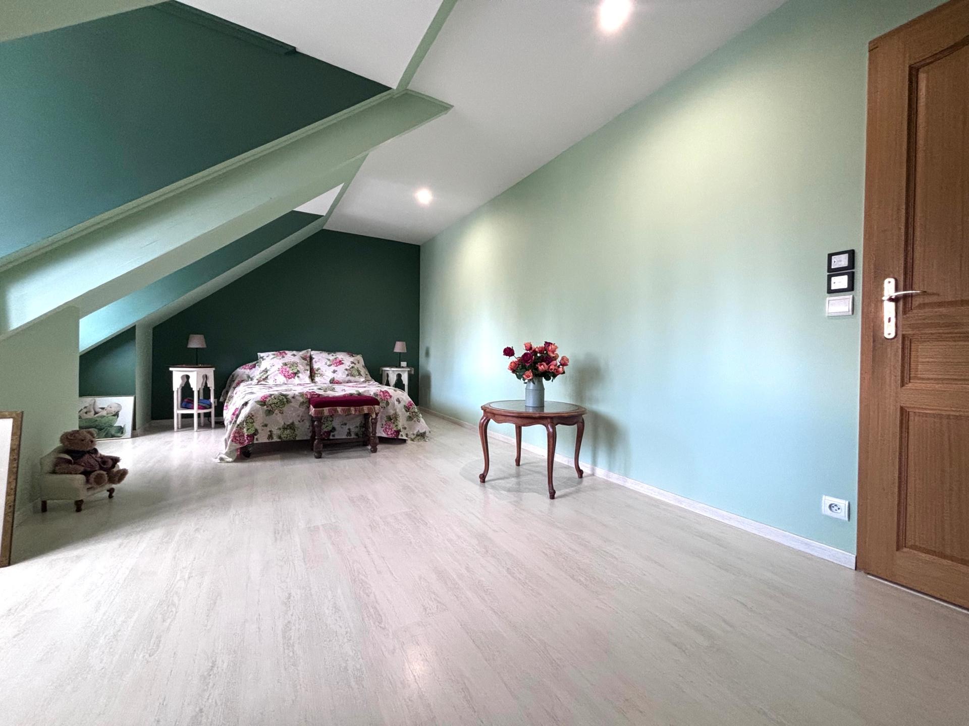 Photo 9 of the listing.