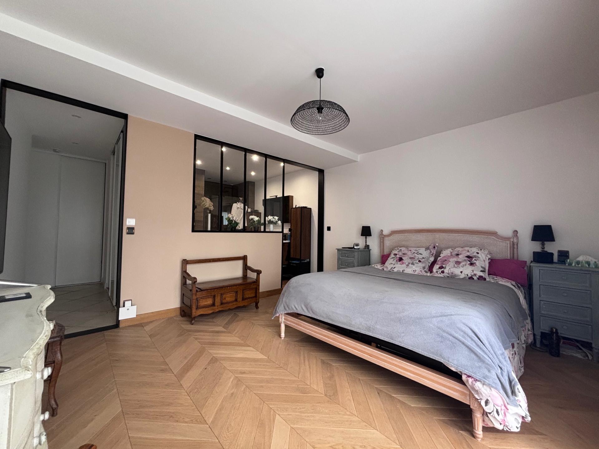 Photo 12 of the listing.