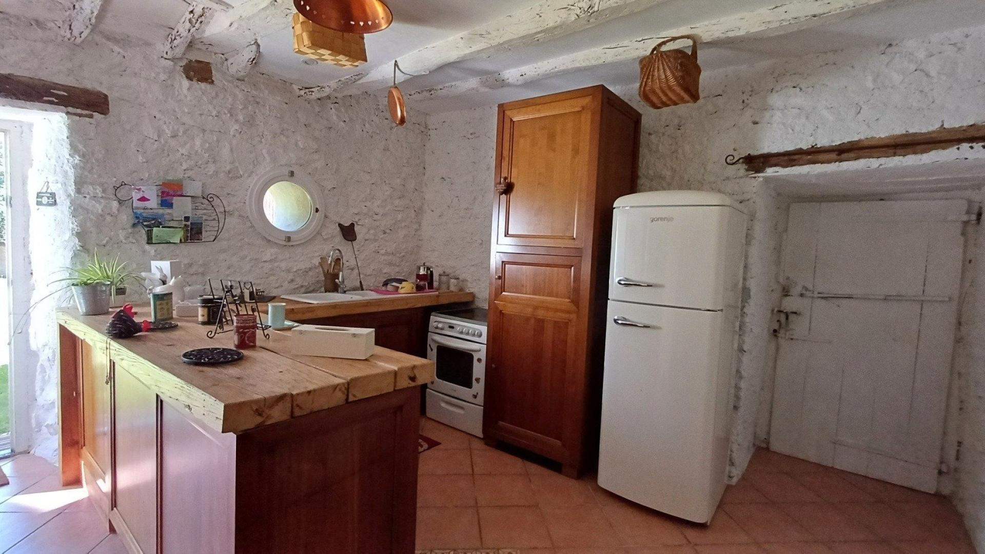 Photo 3 of the listing.