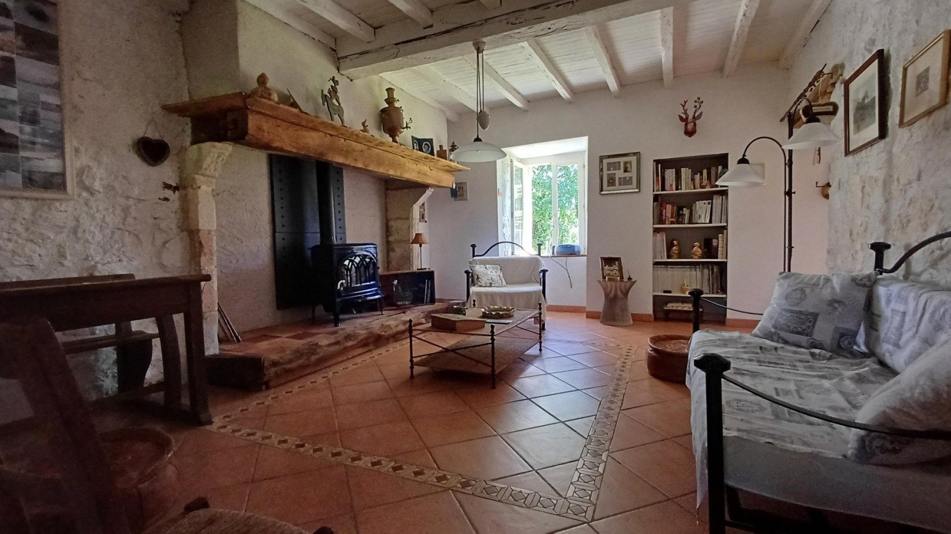 Photo 2 of the listing.