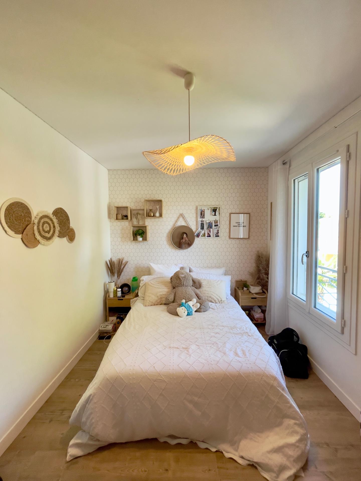 Photo 14 of the listing.