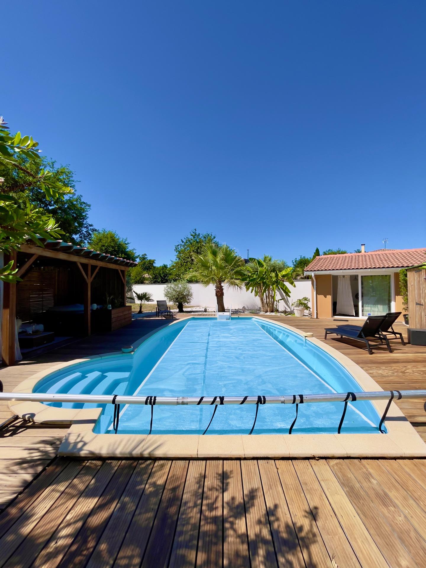 Photo 4 of the listing.