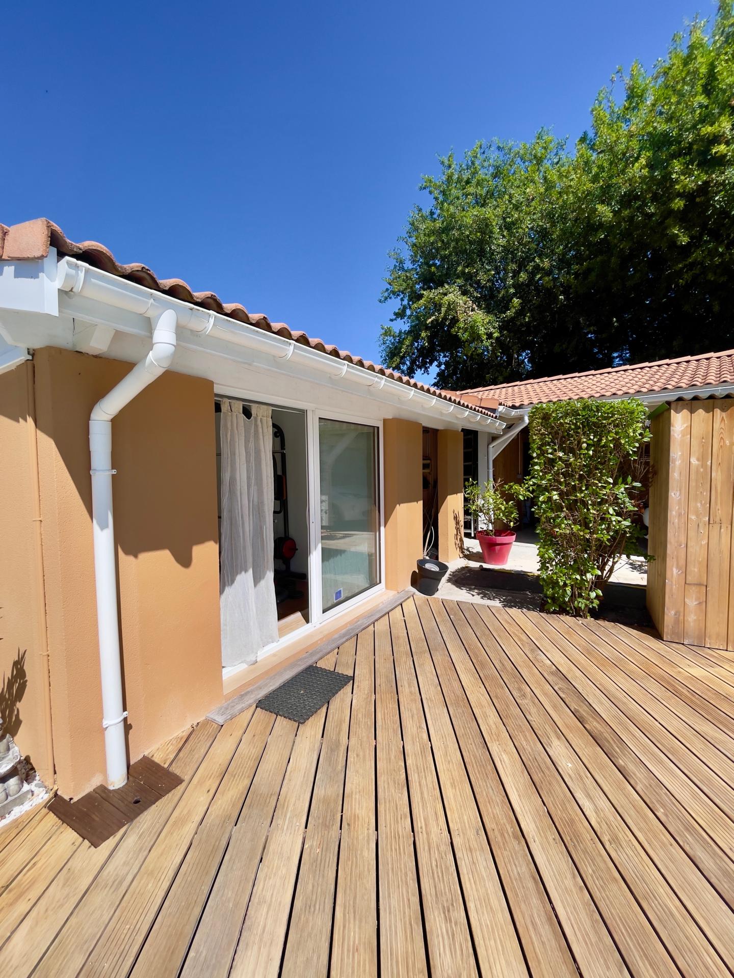 Photo 19 of the listing.