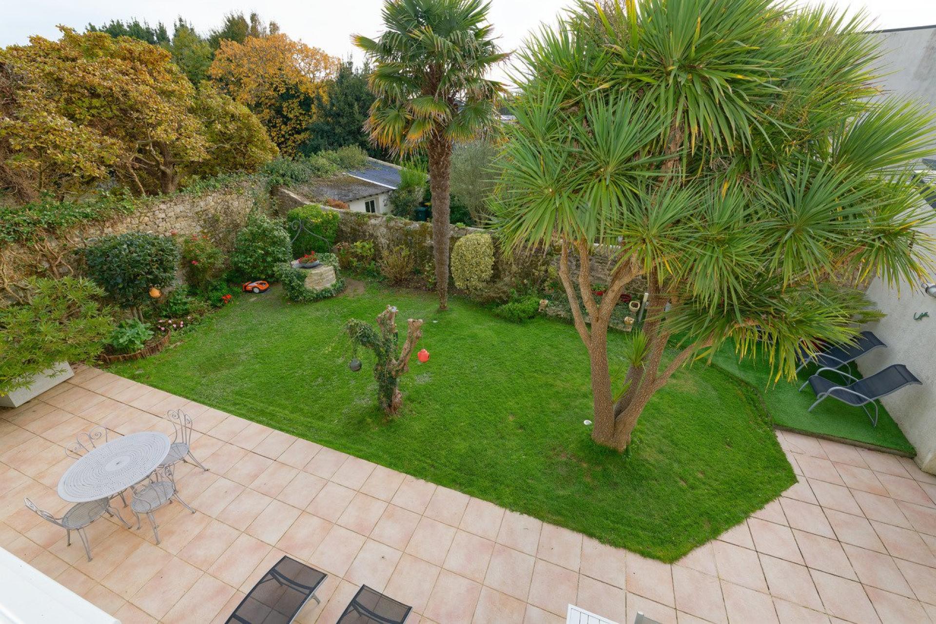 Photo 19 of the listing.