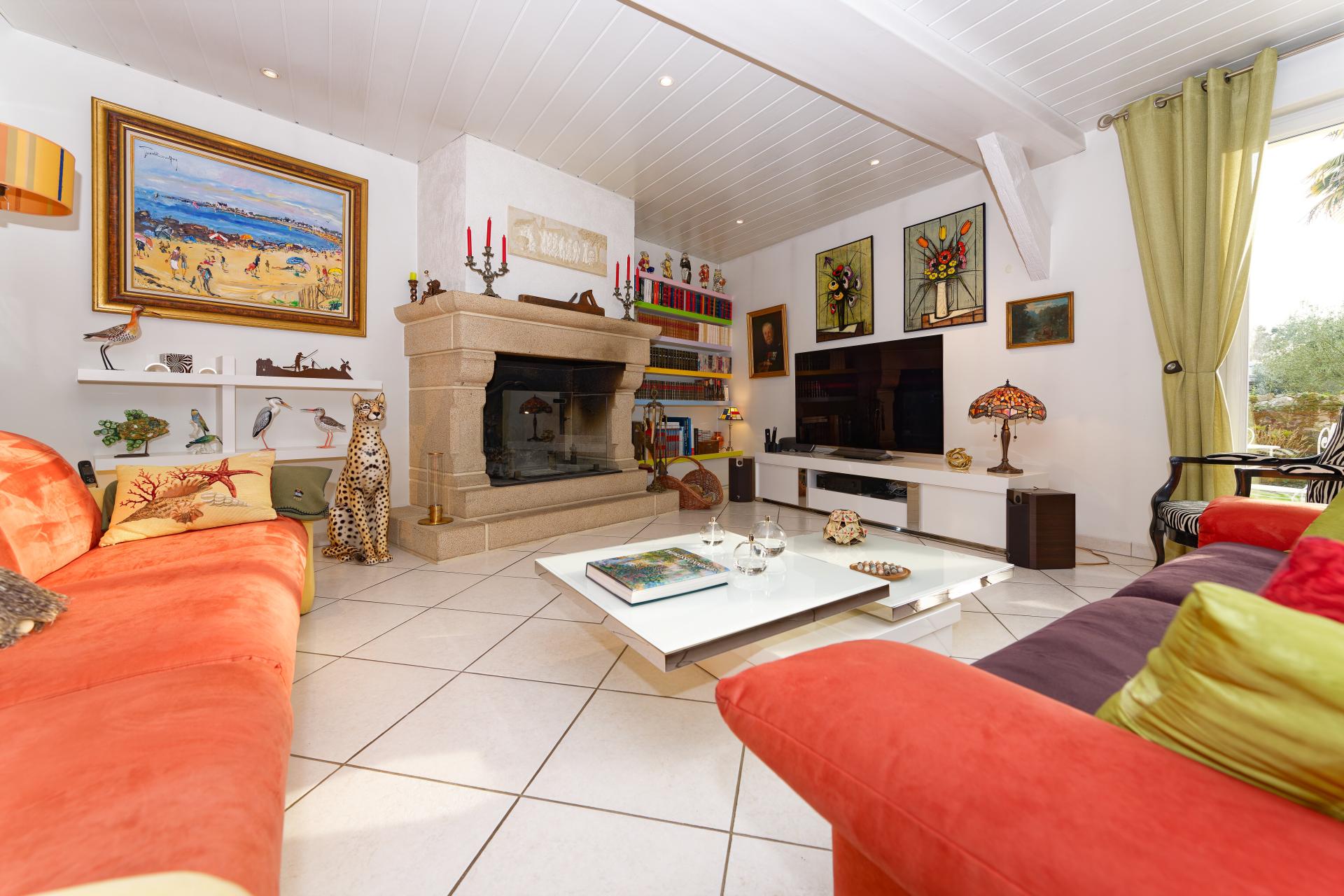 Photo 7 of the listing.