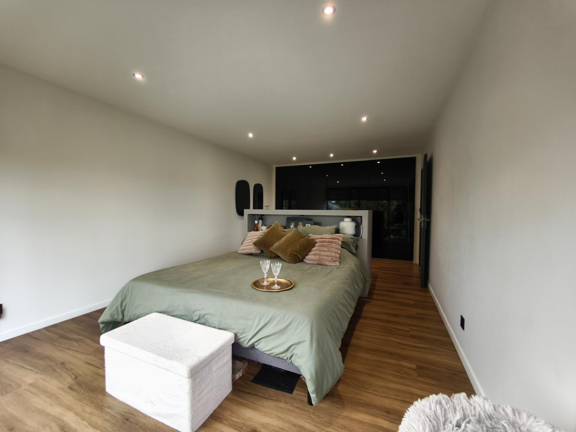 Photo 10 of the listing.