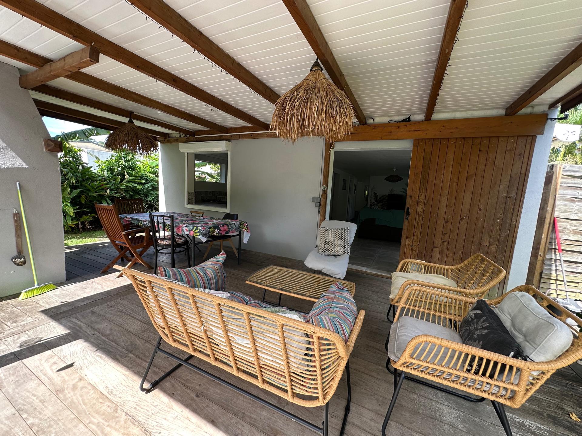 Photo 4 of the listing.