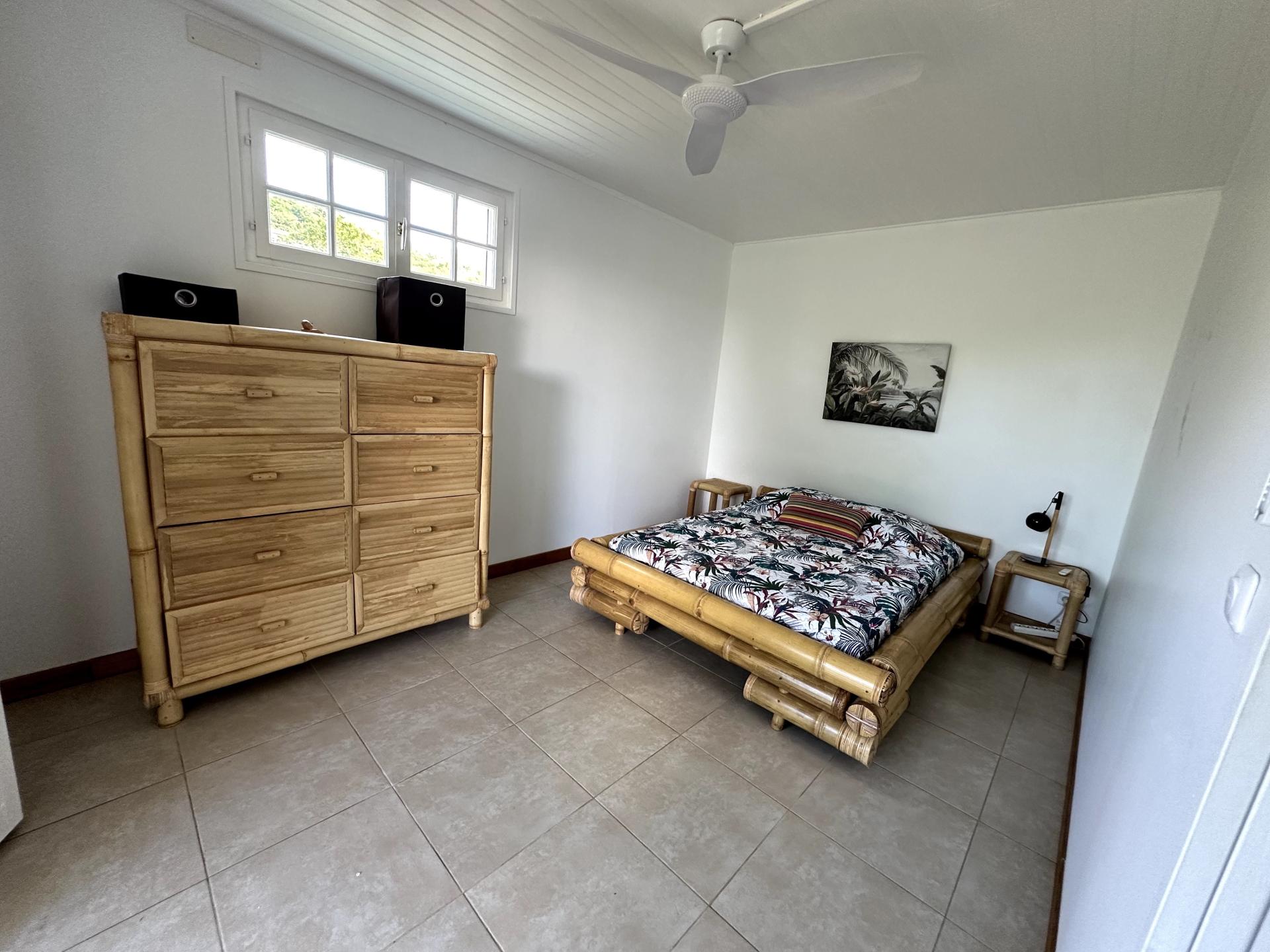 Photo 7 of the listing.