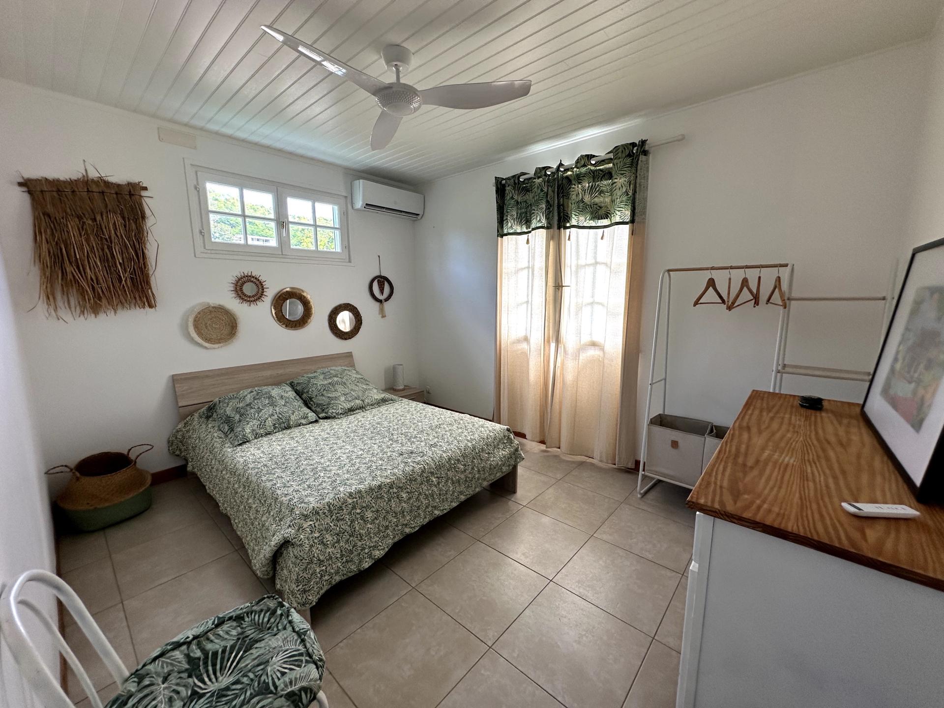 Photo 5 of the listing.