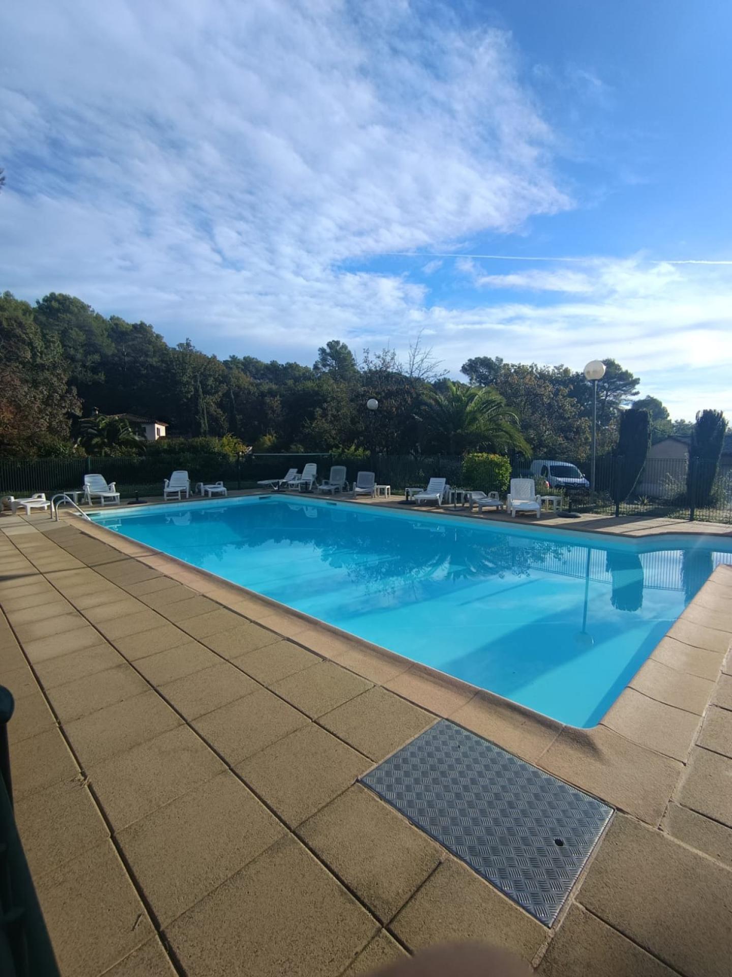 Photo 9 of the listing.