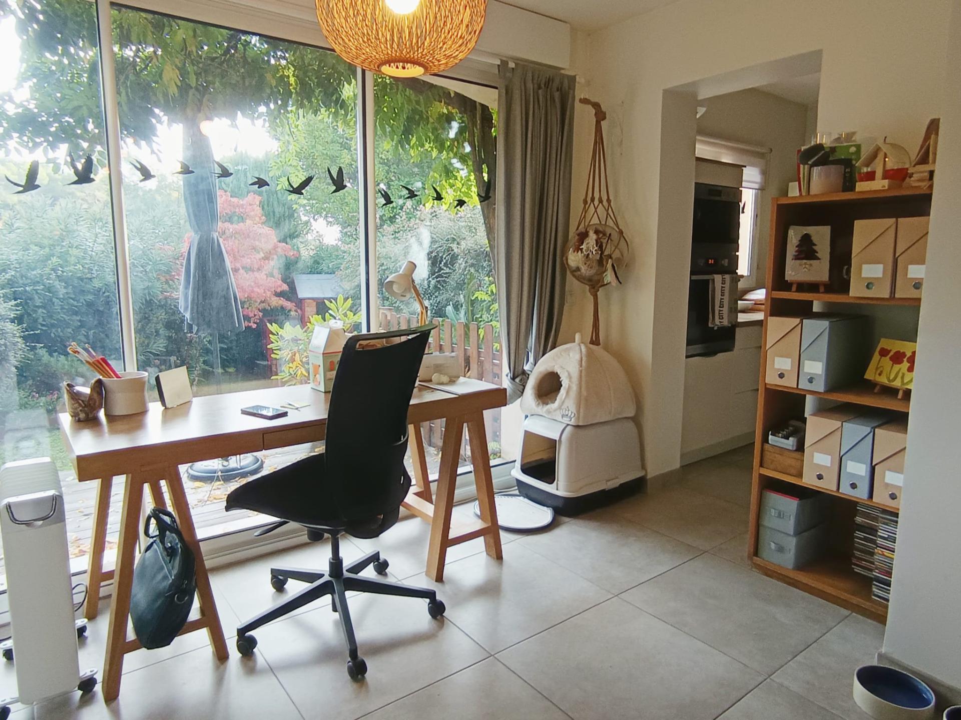 Photo 5 of the listing.