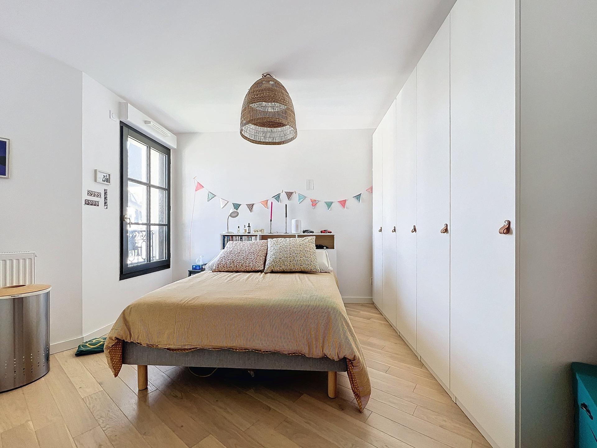 Photo 10 of the listing.