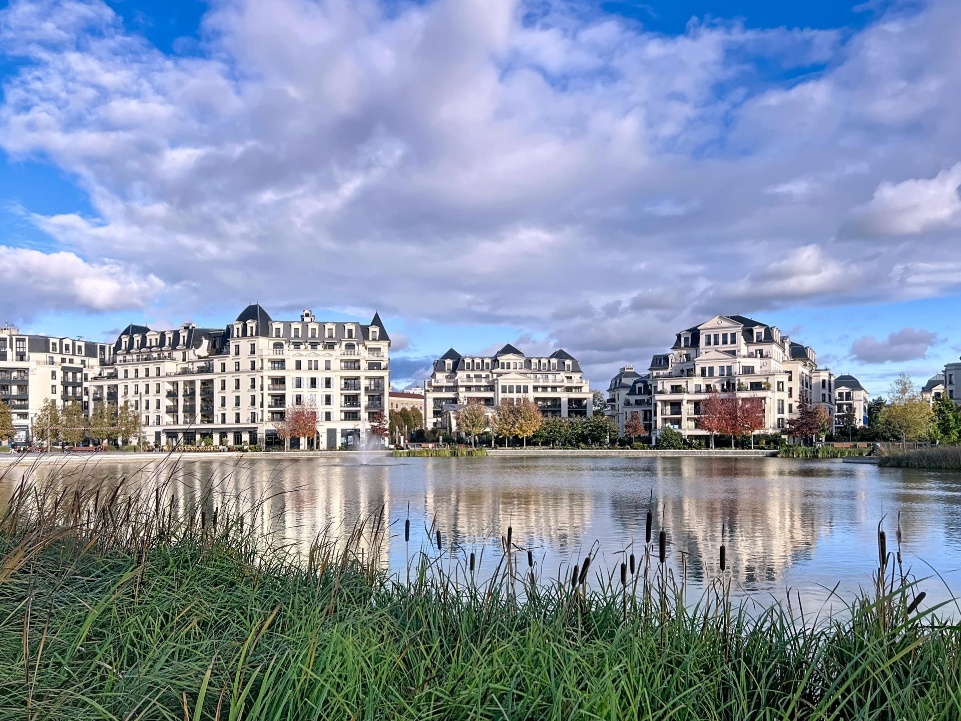 Photo 5 of the listing.