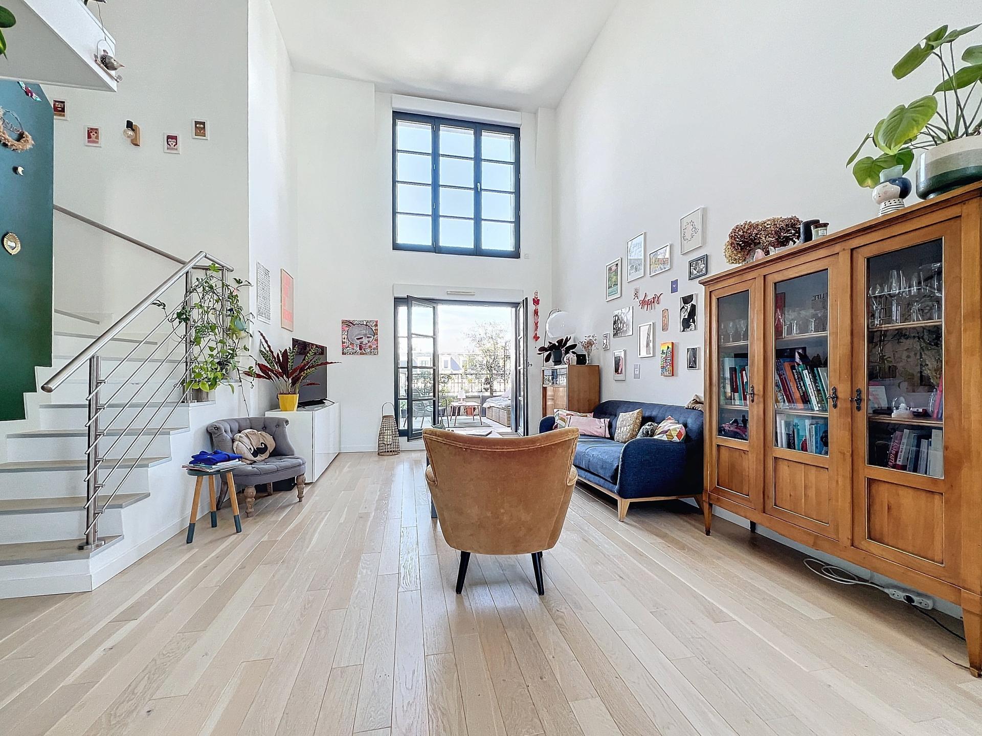 Photo 2 of the listing.