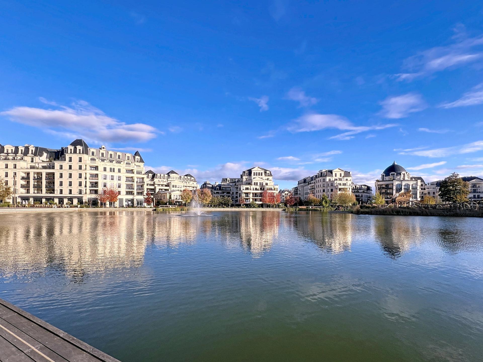 Photo 11 of the listing.