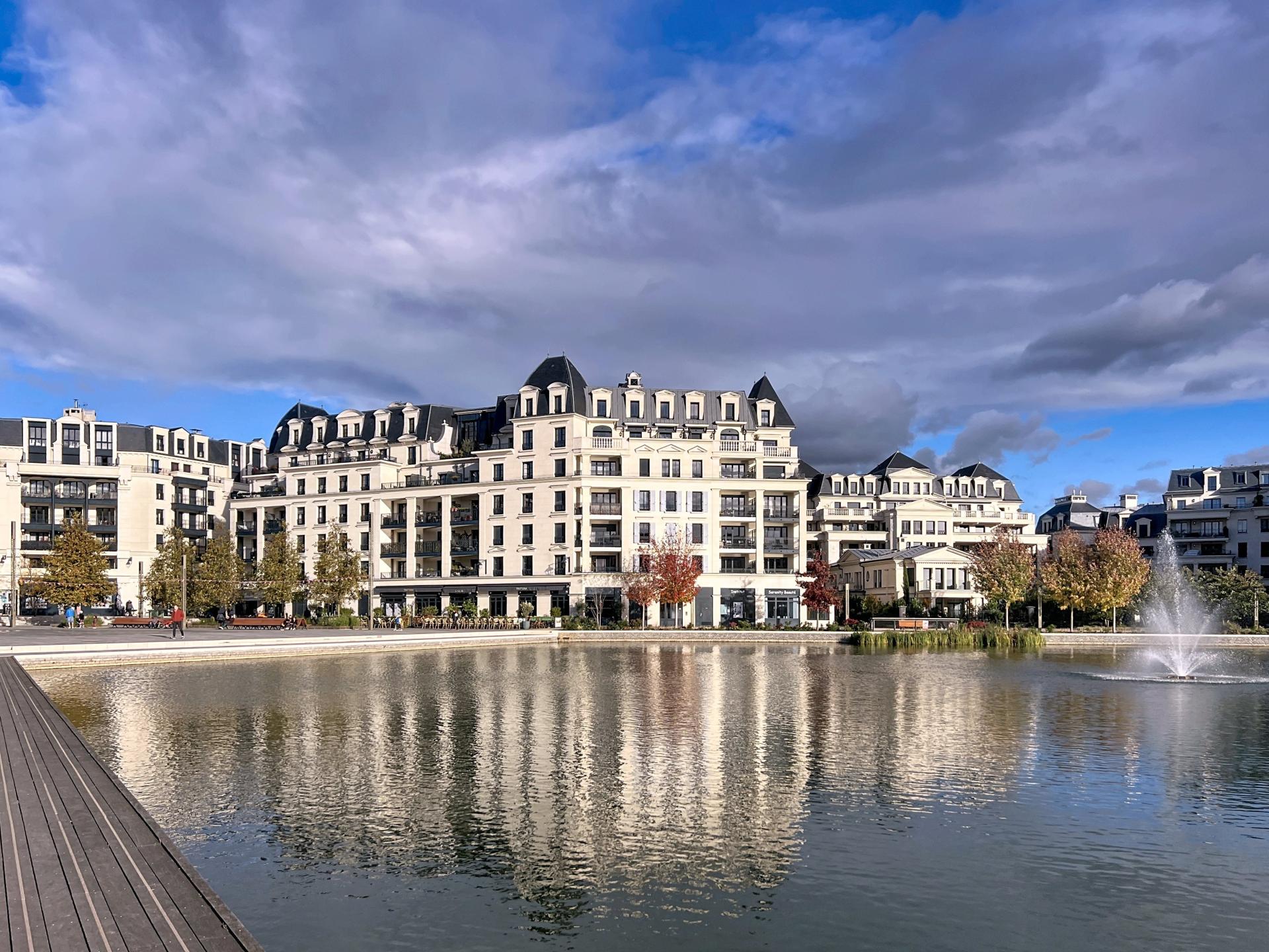 Photo 16 of the listing.