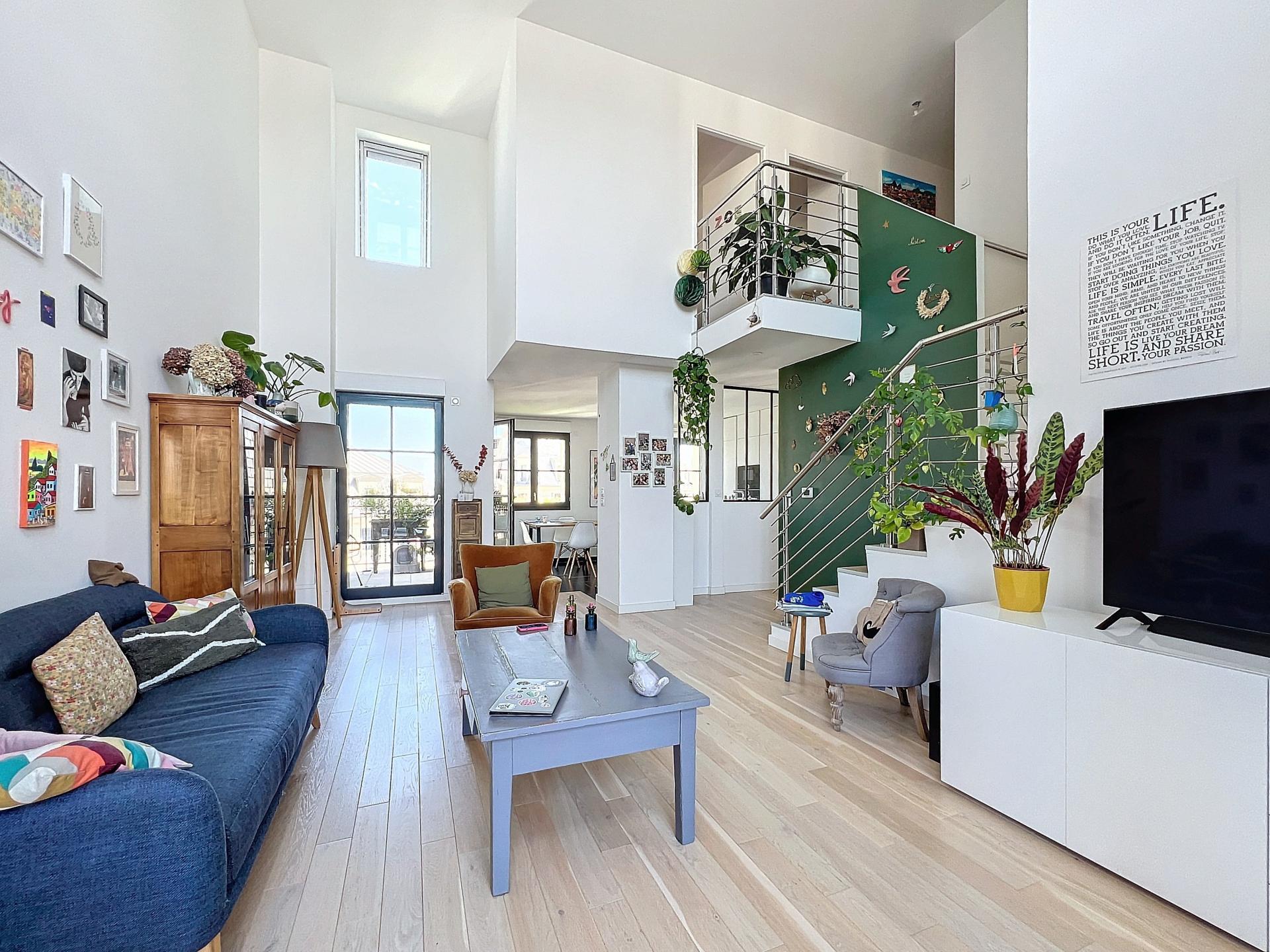 Photo 7 of the listing.